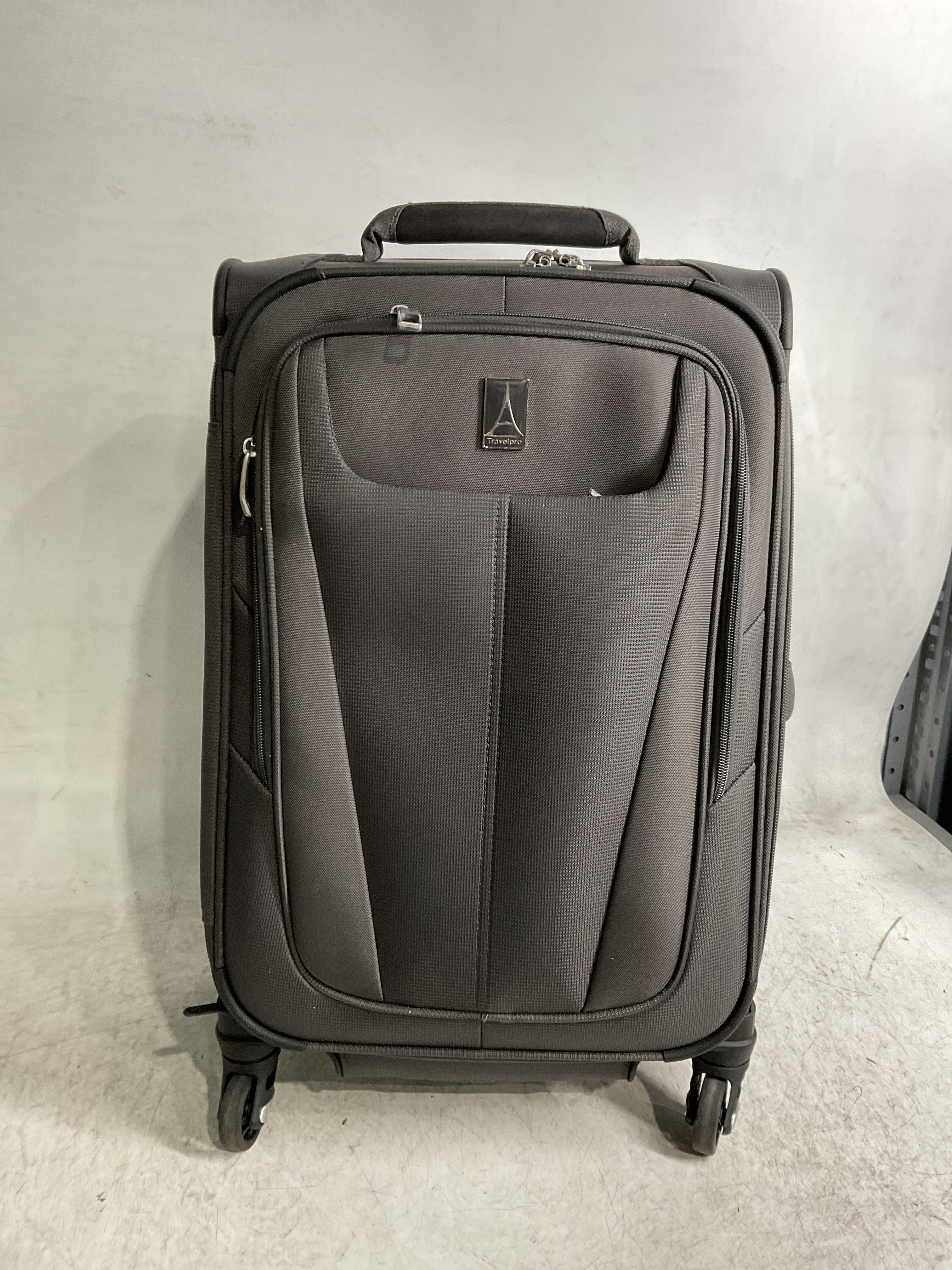 Travelpro Maxlite 5 Softside Expandable Luggage with 4 Spinner Wheels, Lightweight Suitcase, Men and Women ( Shadow Grey , Carry-on 21-Inch ) Shadow Grey Carry On 21 Inch U76