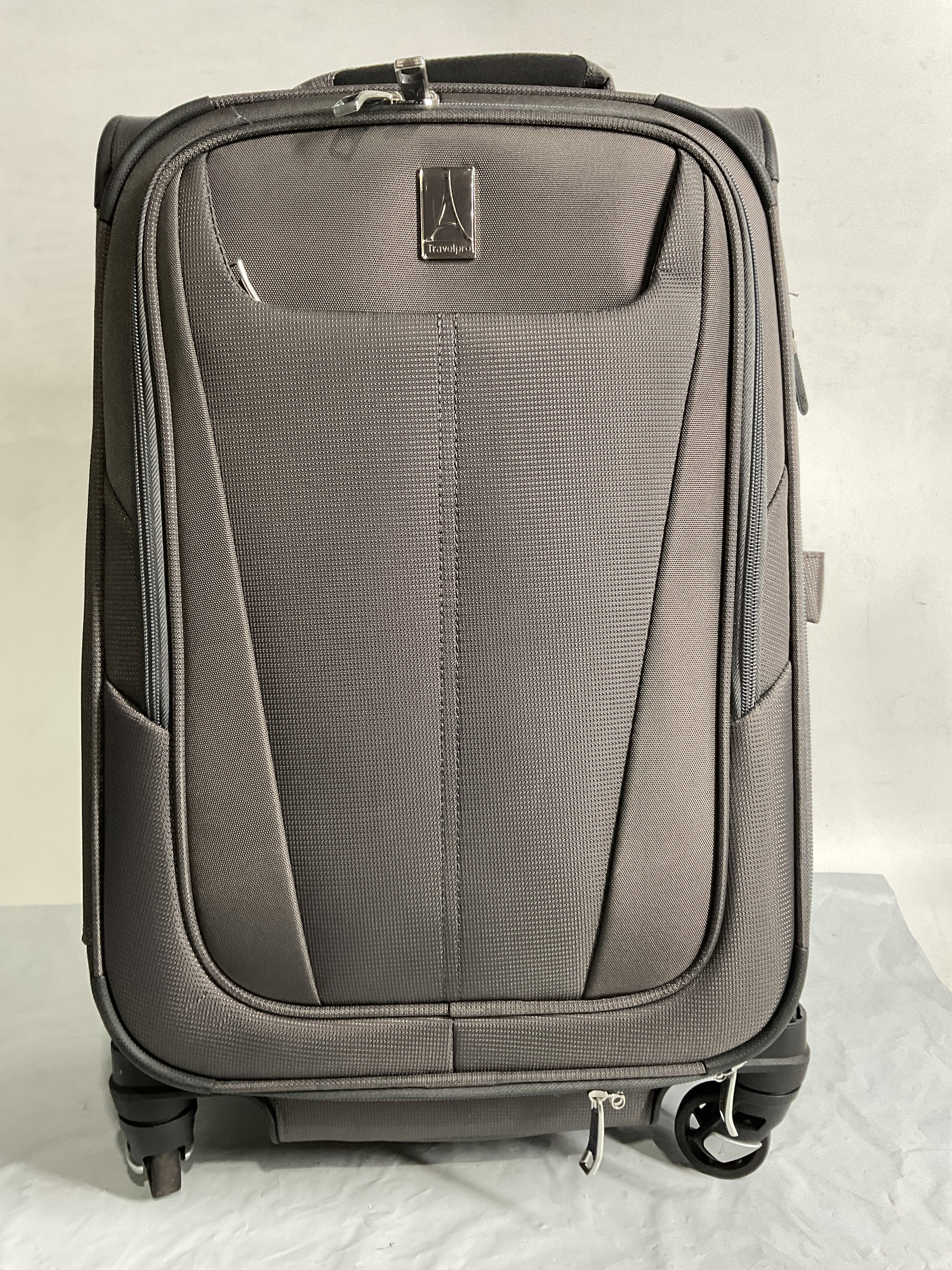 Travelpro Maxlite 5 Softside Expandable Luggage with 4 Spinner Wheels, Lightweight Suitcase, Men and Women ( Shadow Grey , Carry-on 21-Inch ) Shadow Grey Carry On 21 Inch U85