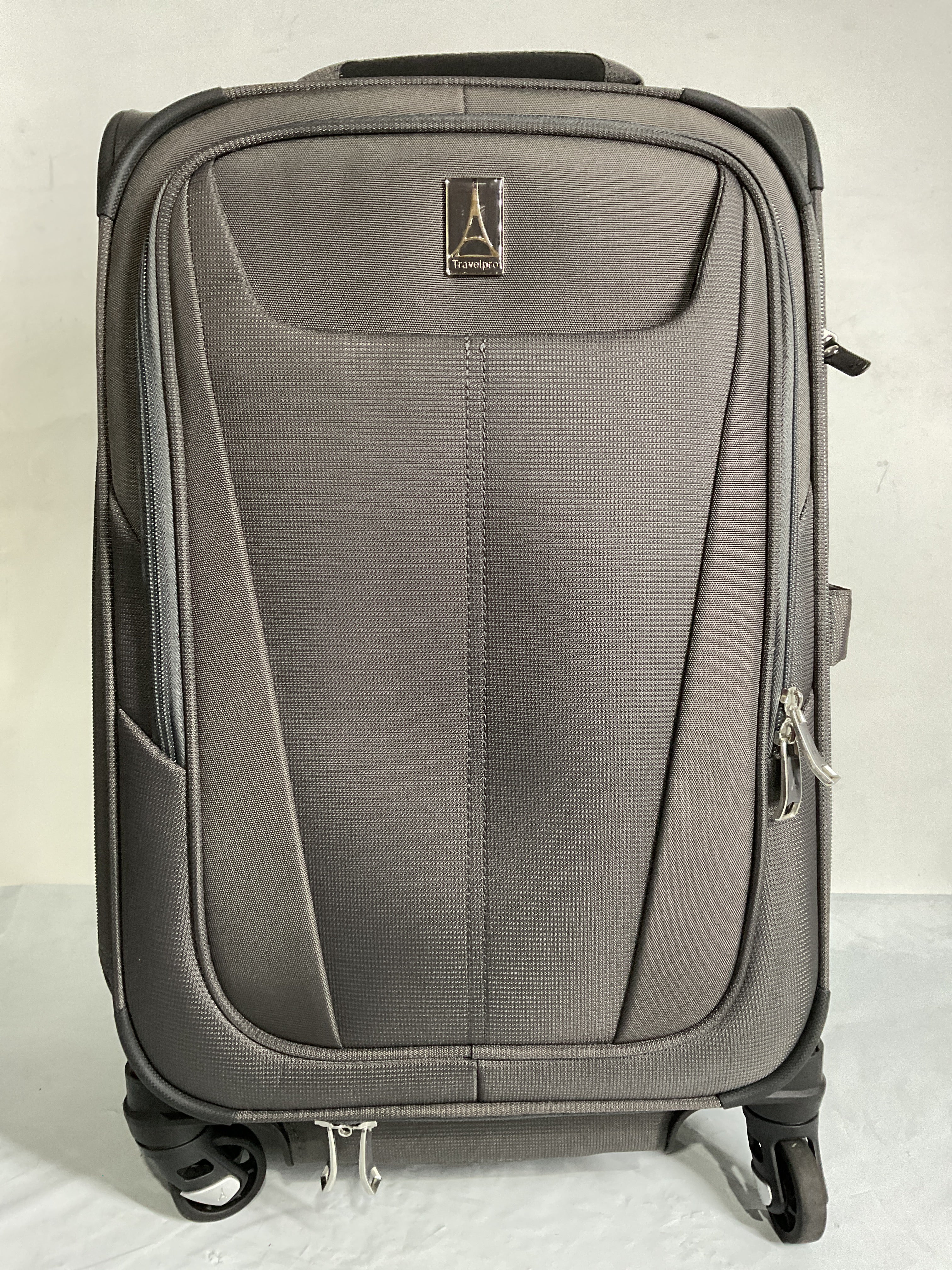 Travelpro Maxlite 5 Softside Expandable Luggage with 4 Spinner Wheels, Lightweight Suitcase, Men and Women ( Shadow Grey , Carry-on 21-Inch ) Shadow Grey Carry On 21 Inch U86