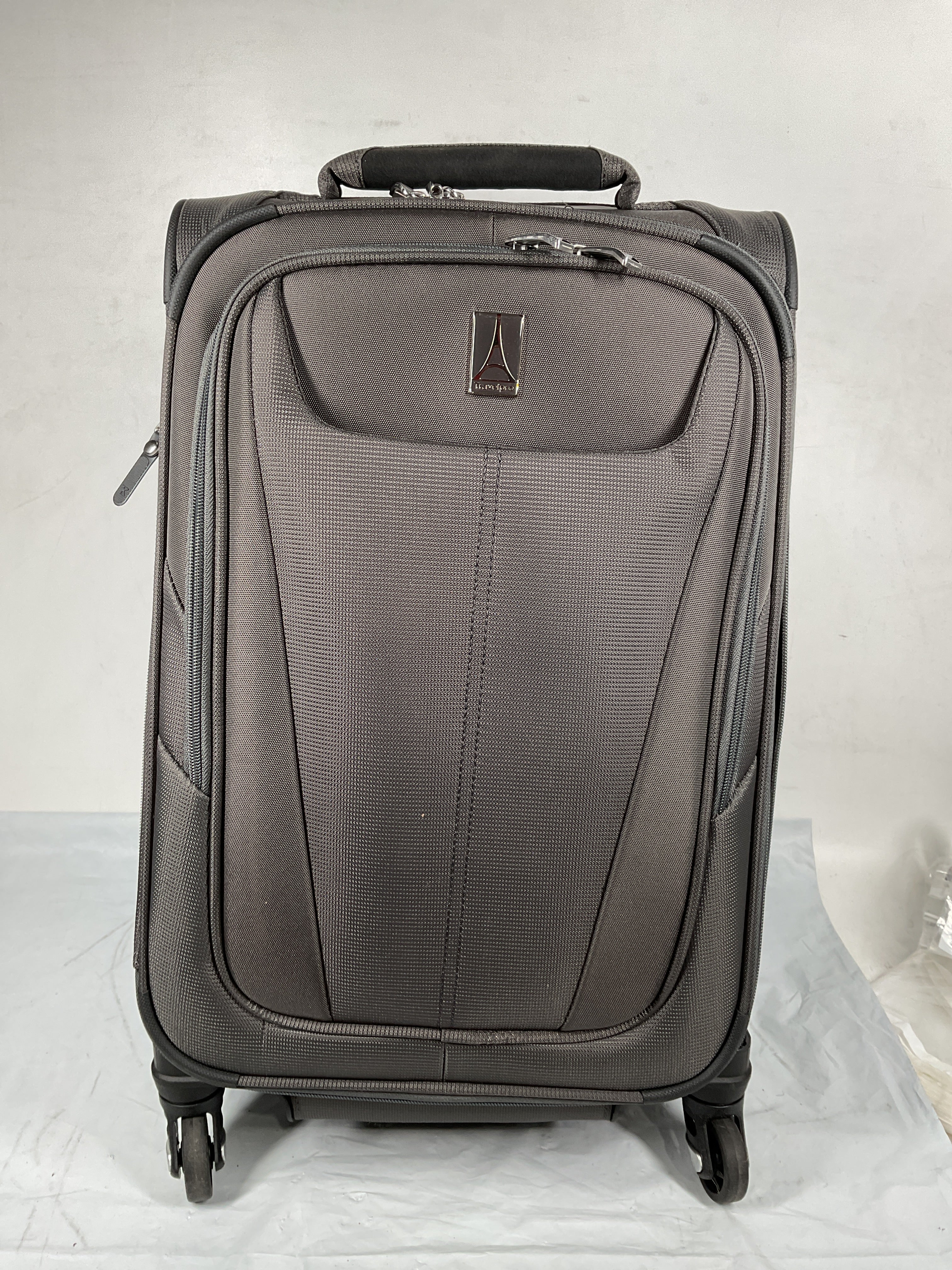 Travelpro Maxlite 5 Softside Expandable Luggage with 4 Spinner Wheels, Lightweight Suitcase, Men and Women ( Shadow Grey , Carry-on 21-Inch ) Shadow Grey Carry On 21 Inch U95