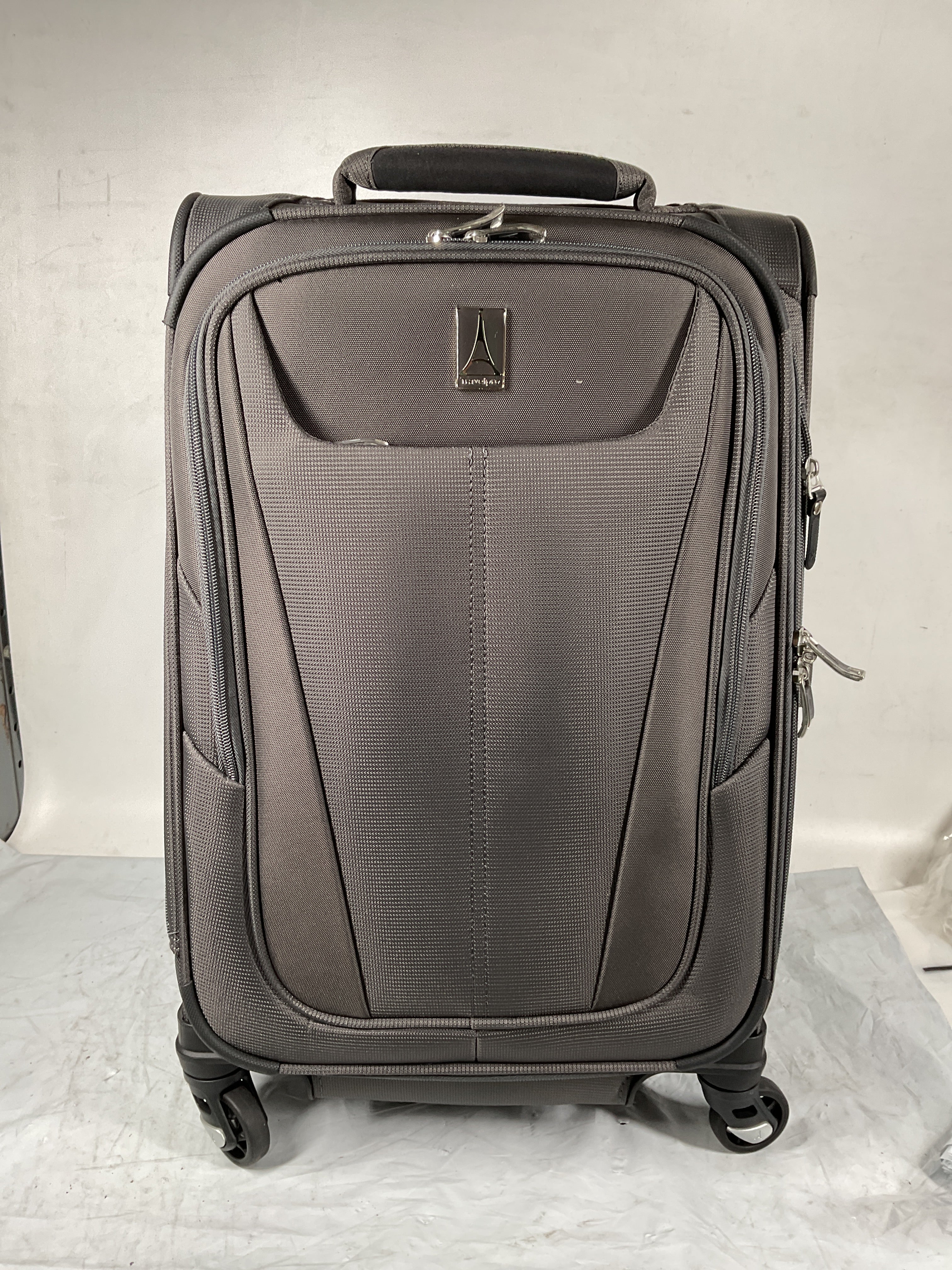 Travelpro Maxlite 5 Softside Expandable Luggage with 4 Spinner Wheels, Lightweight Suitcase, Men and Women ( Shadow Grey , Carry-on 21-Inch ) Shadow Grey Carry On 21 Inch U96