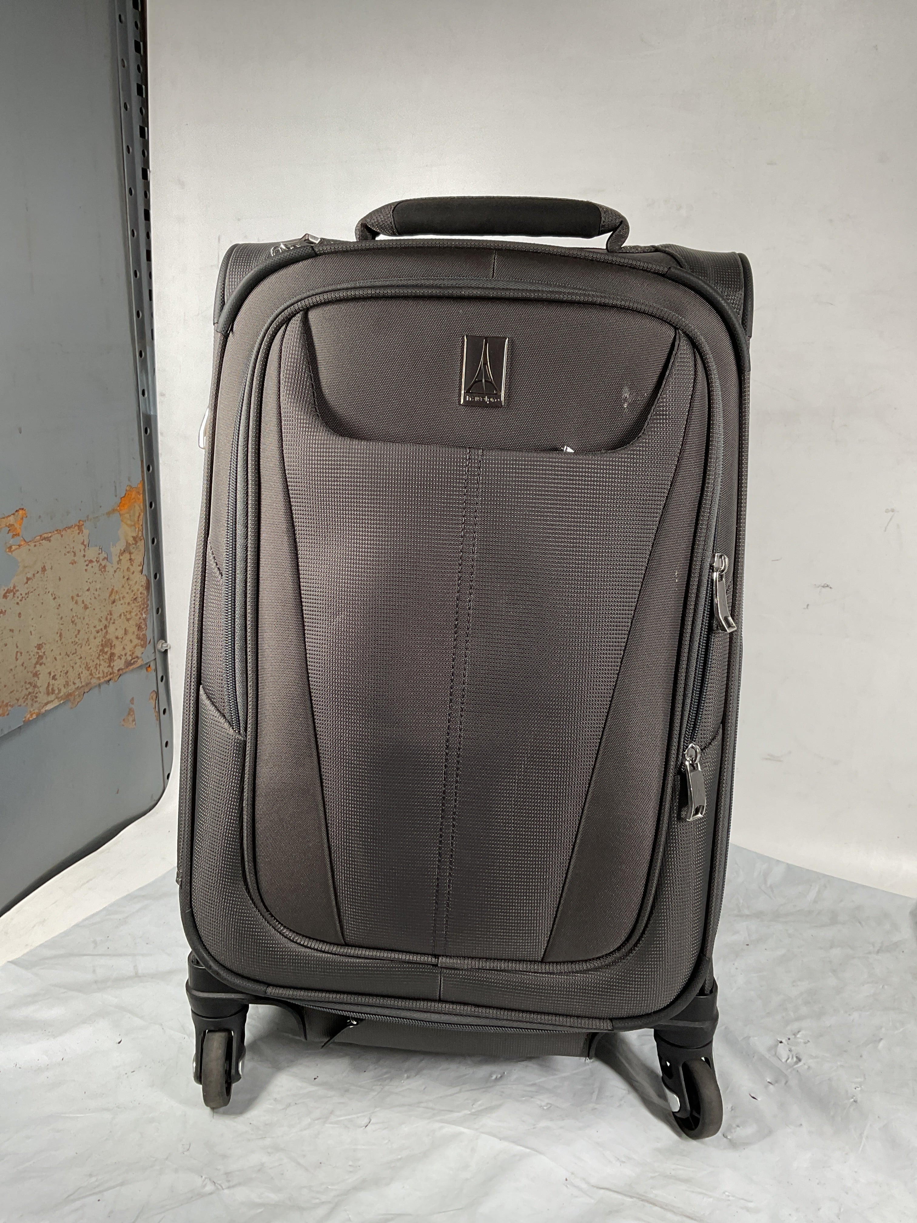 Travelpro Maxlite 5 Softside Expandable Luggage with 4 Spinner Wheels, Lightweight Suitcase, Men and Women ( Shadow Grey , Carry-on 21-Inch ) Shadow Grey Carry On 21 Inch U99