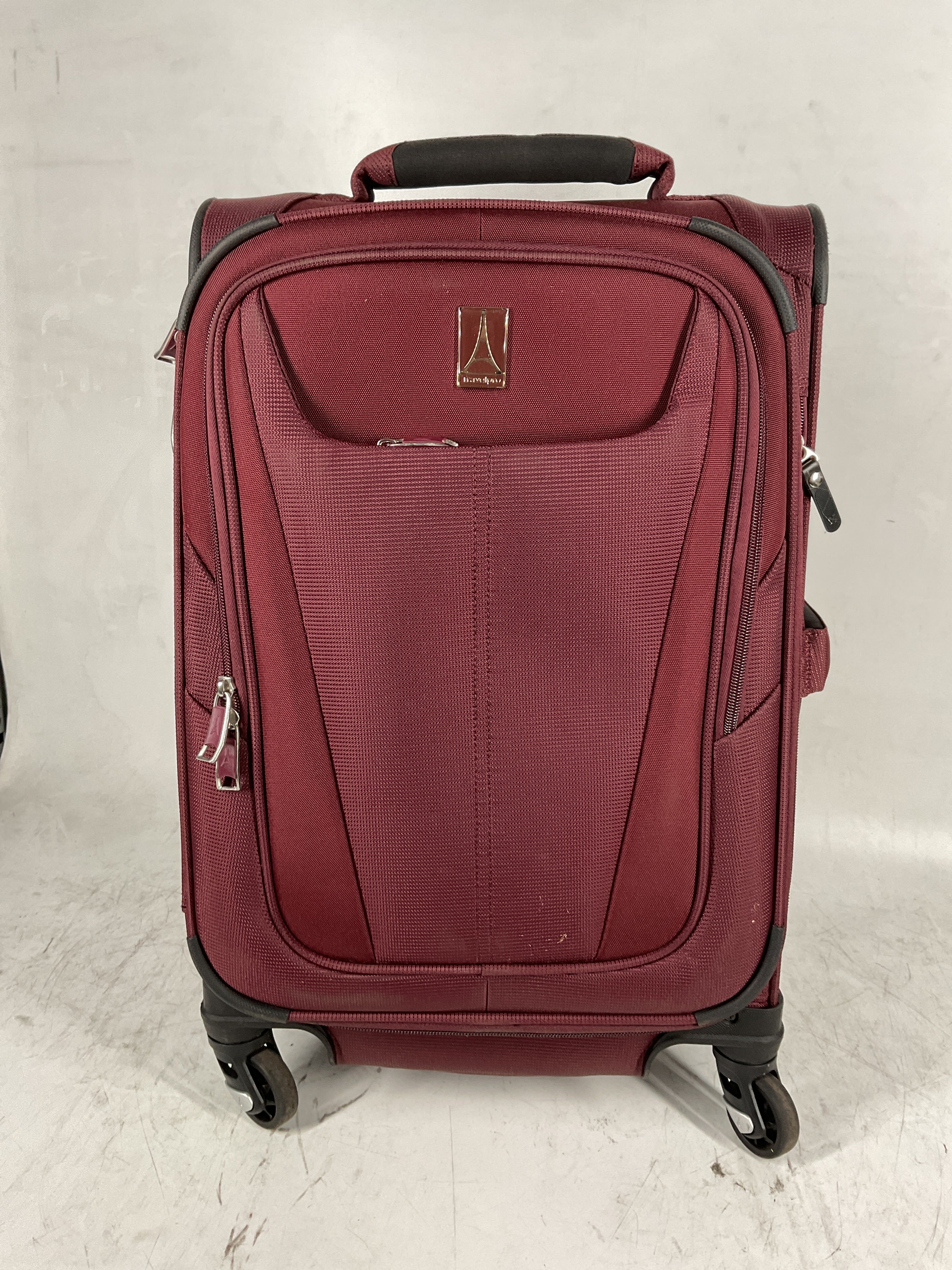 Travelpro Maxlite 5 Softside Expandable Luggage with 4 Spinner Wheels, Lightweight Suitcase, Men and Women Burgundy Carry On 21 Inch U33