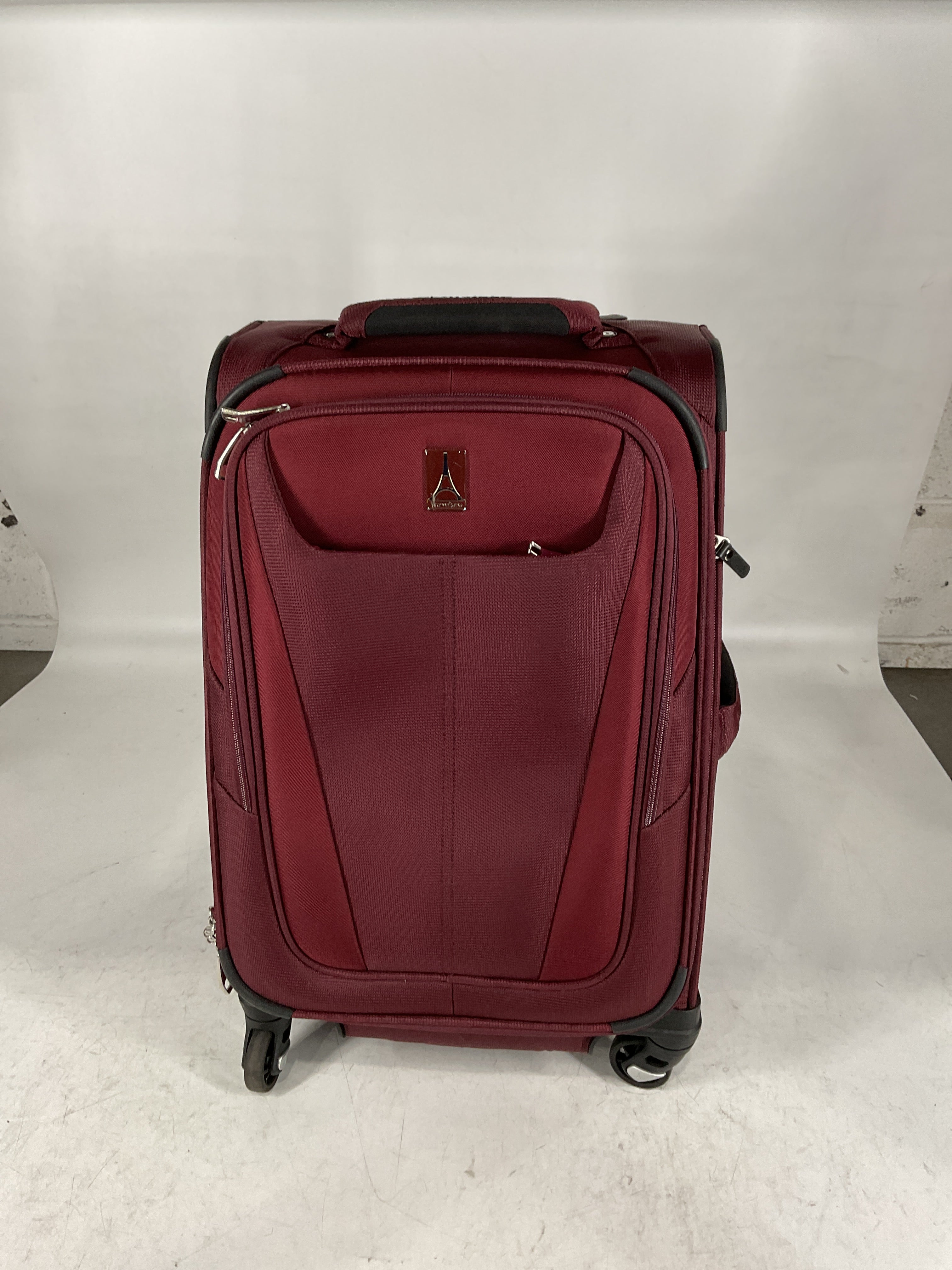 Travelpro Maxlite 5 Softside Expandable Luggage with 4 Spinner Wheels, Lightweight Suitcase, Men and Women U5