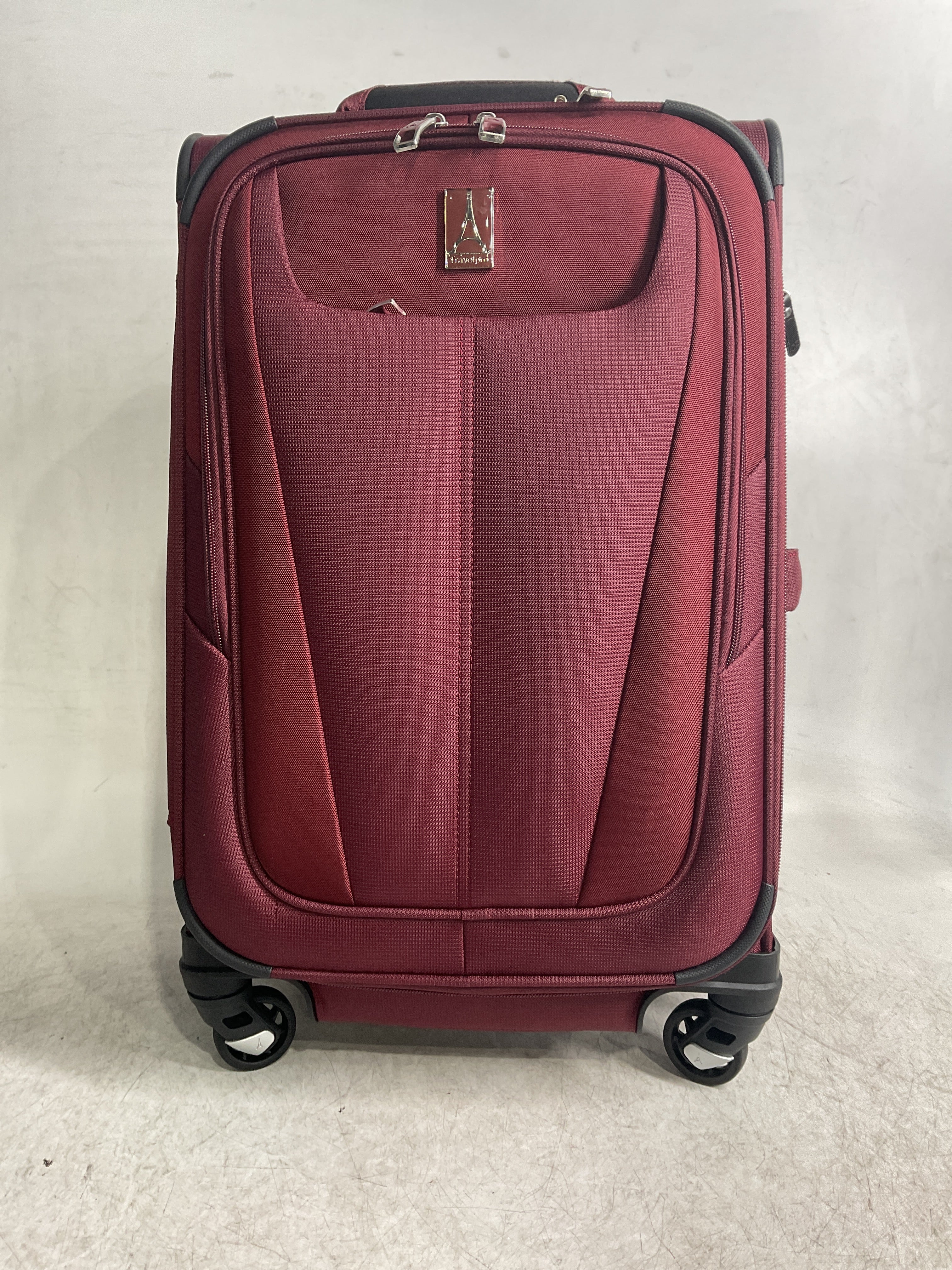 Travelpro Maxlite 5 Softside Expandable Luggage with 4 Spinner Wheels, Lightweight Suitcase, Men and Women ( Burgundy , Carry-on 21-Inch ) Burgundy Carry On 21 Inch U57