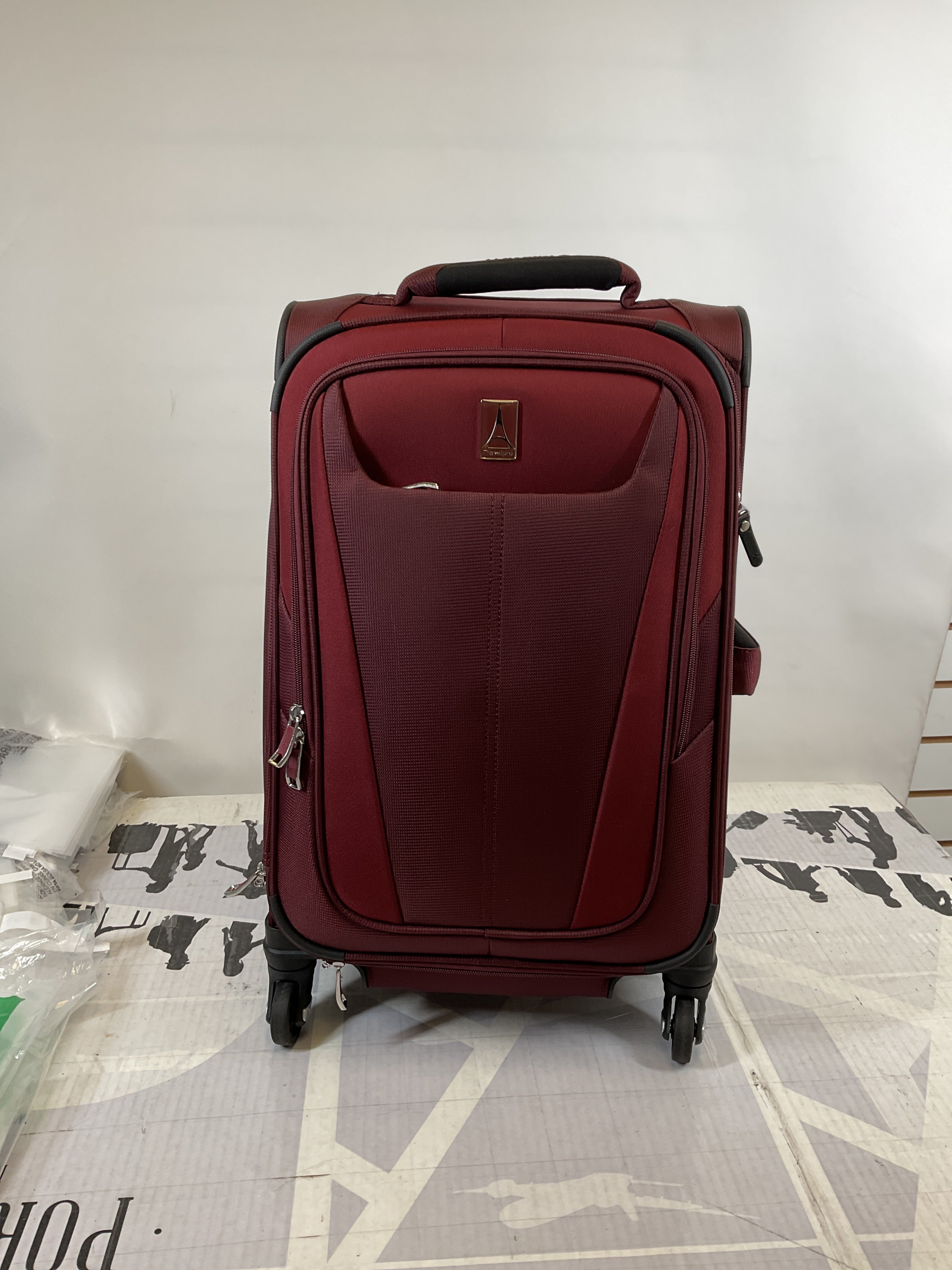 Travelpro Maxlite 5 Softside Expandable Luggage with 4 Spinner Wheels, Lightweight Suitcase, Men and Women ( Burgundy , Carry-on 21-Inch ) Burgundy Carry On 21 Inch U71