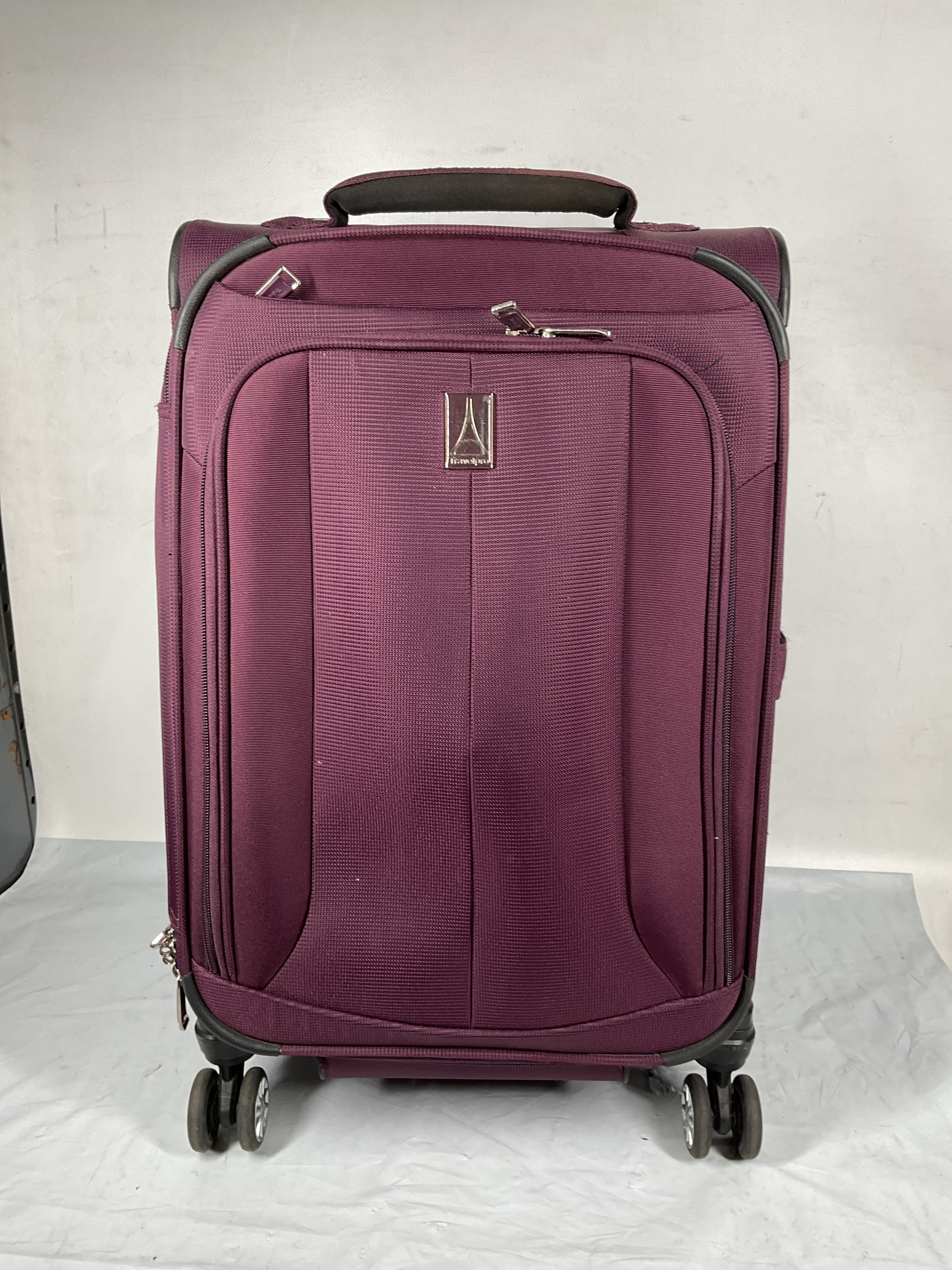 Travelpro Maxlite 5 Softside Expandable Luggage with 4 Spinner Wheels, Lightweight Suitcase, Men and Women ( Imperial Purple , Carry-on 21-Inch ) Imperial Purple Carry On 21 Inch U6