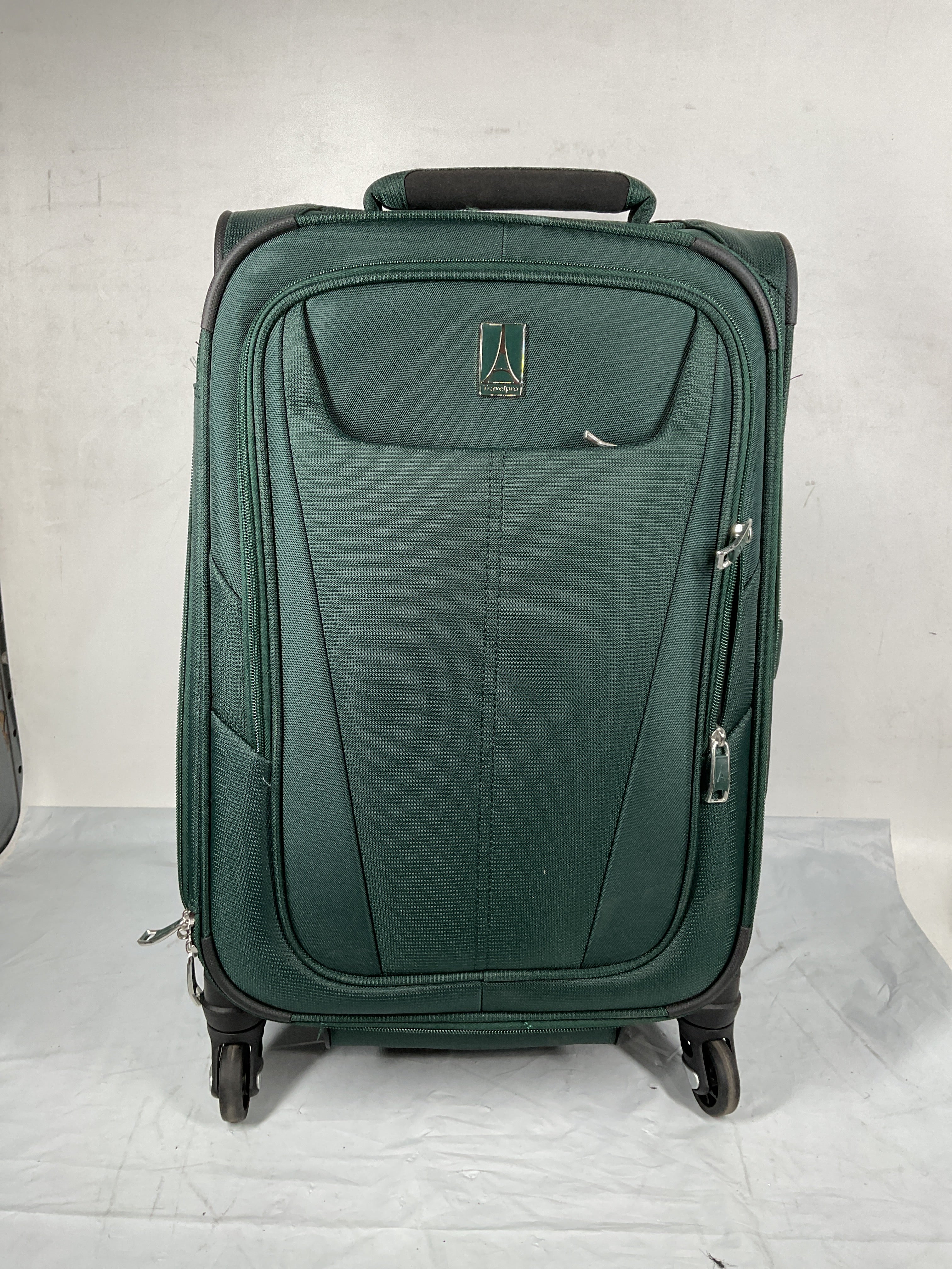 Travelpro Maxlite 5 Softside Expandable Luggage with 4 Spinner Wheels, Lightweight Suitcase, Men and Women ( Green Forest , Carry-on 21-Inch ) Green Forest Carry On 21 Inch U26