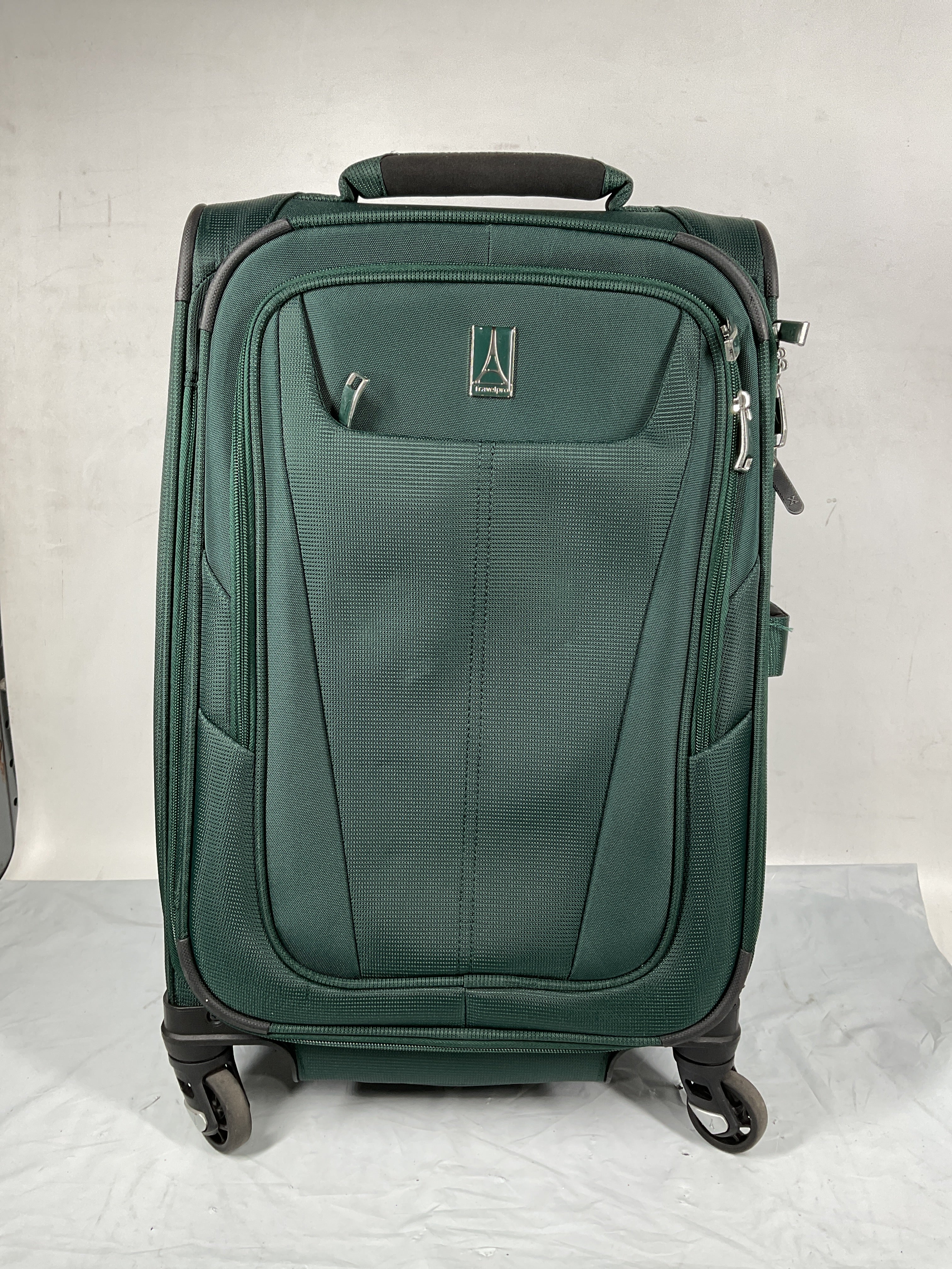 Travelpro Maxlite 5 Softside Expandable Luggage with 4 Spinner Wheels, Lightweight Suitcase, Men and Women ( Green Forest , Carry-on 21-Inch ) Green Forest Carry On 21 Inch U27