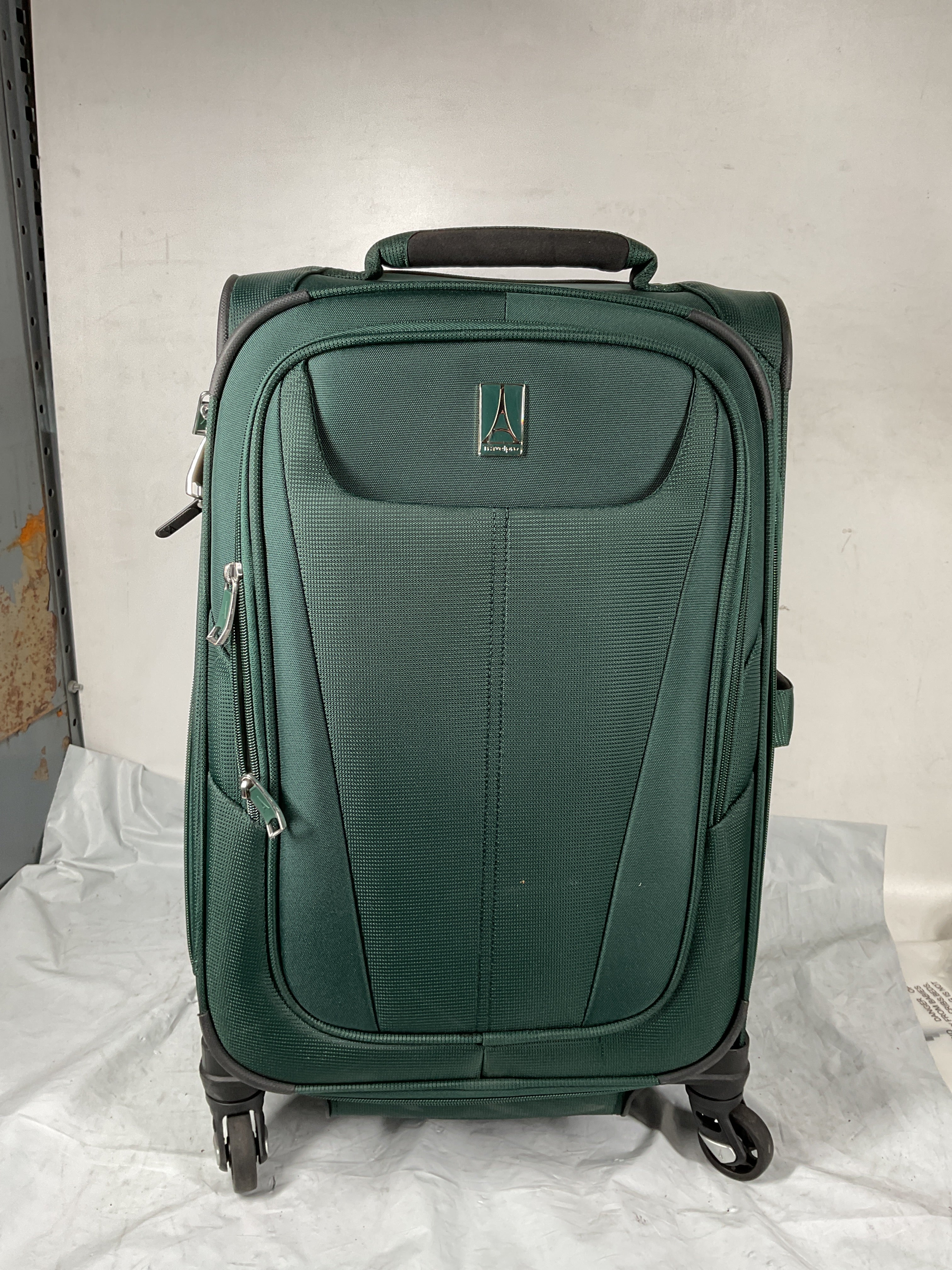 Travelpro Maxlite 5 Softside Expandable Luggage with 4 Spinner Wheels, Lightweight Suitcase, Men and Women ( Green Forest , Carry-on 21-Inch ) Green Forest Carry On 21 Inch U29