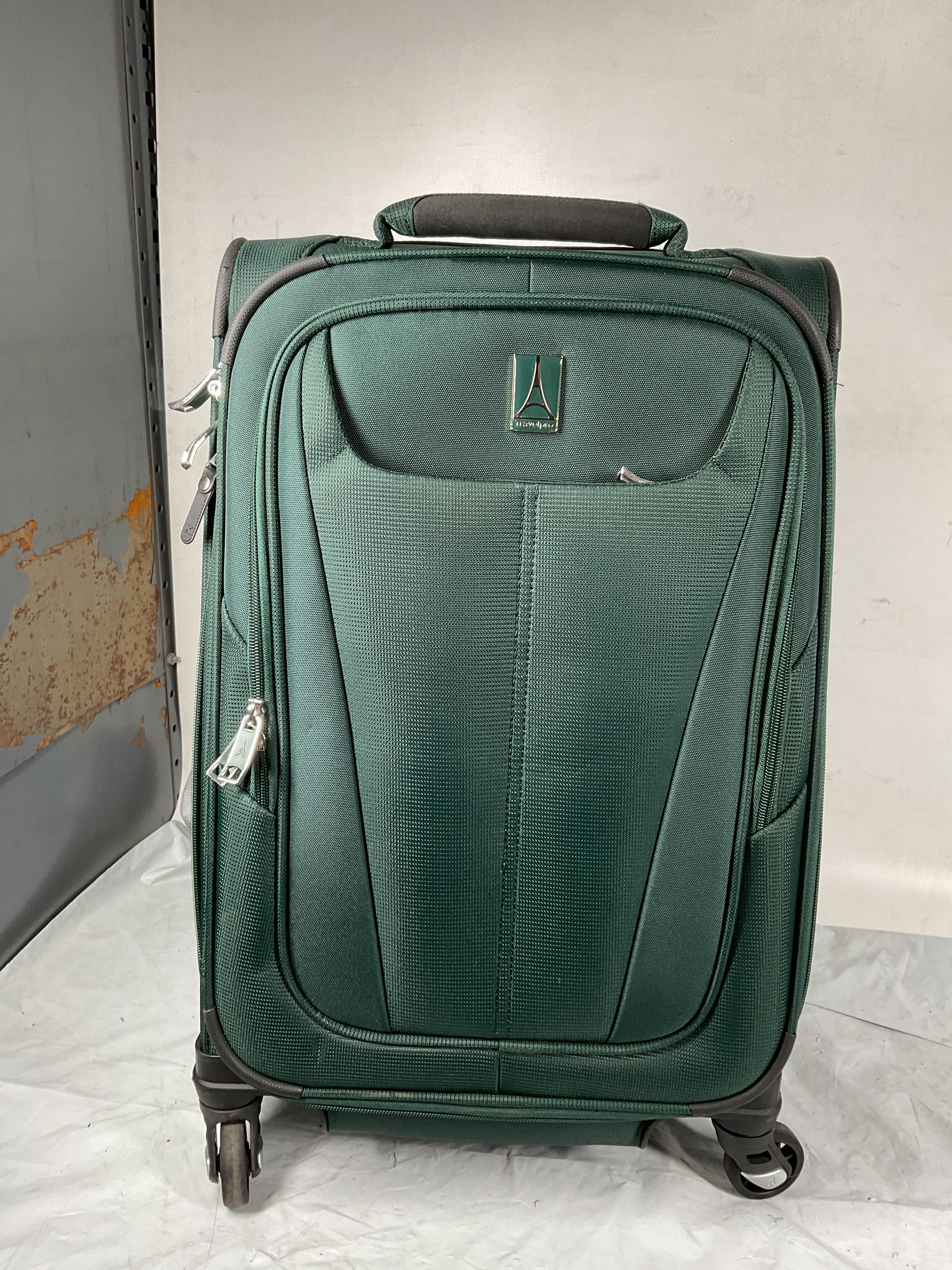 Travelpro Maxlite 5 Softside Expandable Luggage with 4 Spinner Wheels, Lightweight Suitcase, Men and Women ( Green Forest , Carry-on 21-Inch ) Green Forest Carry On 21 Inch U30