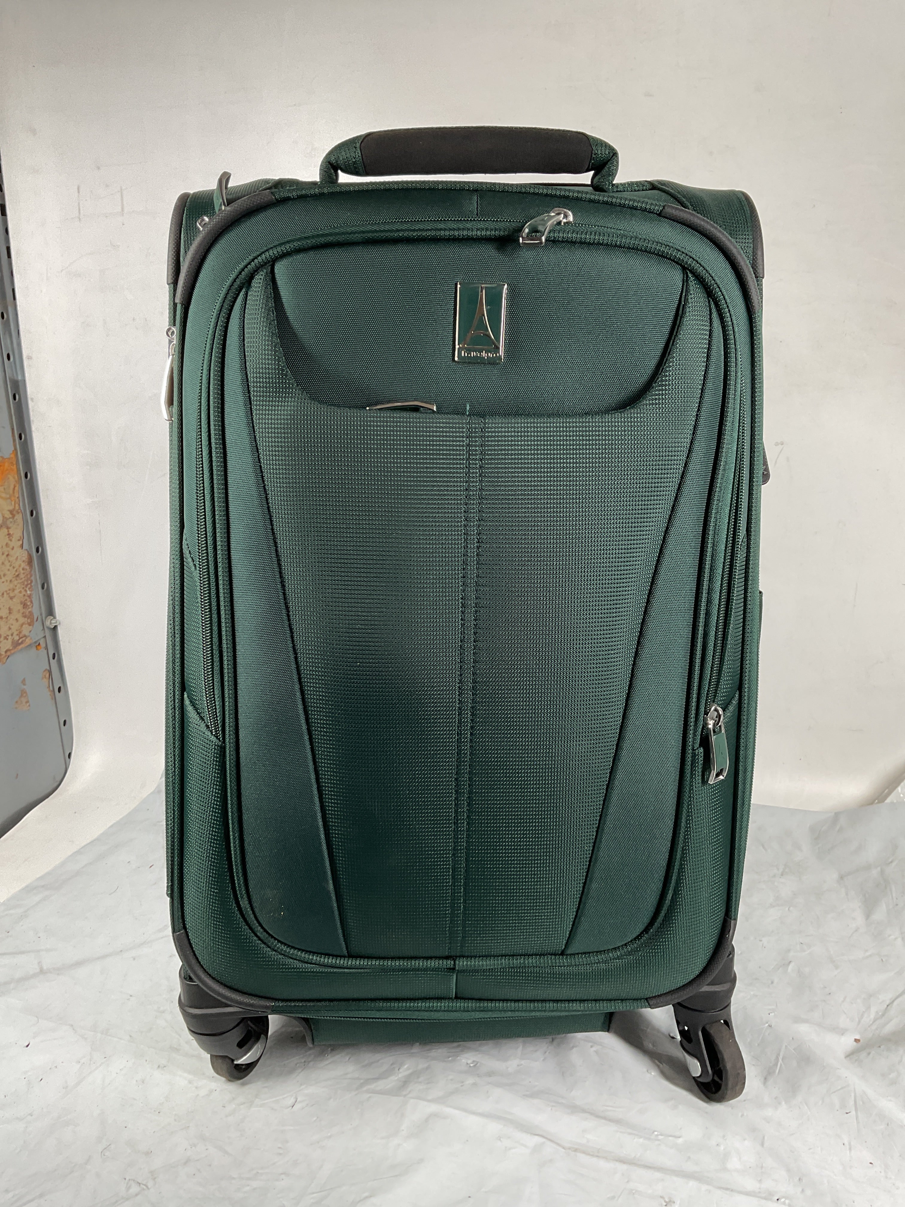 Travelpro Maxlite 5 Softside Expandable Luggage with 4 Spinner Wheels, Lightweight Suitcase, Men and Women ( Green Forest , Carry-on 21-Inch ) Green Forest Carry On 21 Inch U31