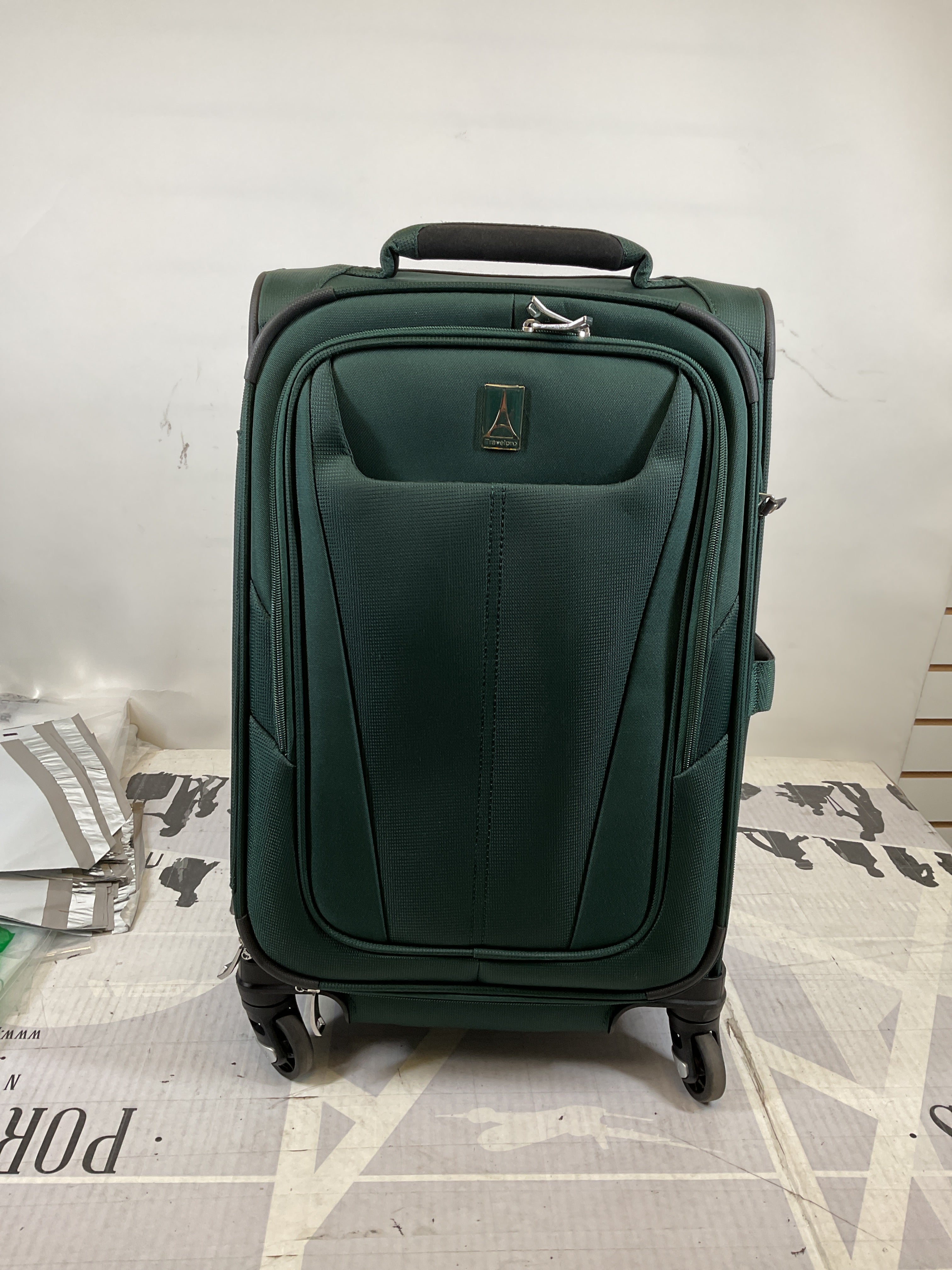 Travelpro Maxlite 5 Softside Expandable Luggage with 4 Spinner Wheels, Lightweight Suitcase, Men and Women ( Green Forest , Carry-on 21-Inch ) Green Forest Carry On 21 Inch U33