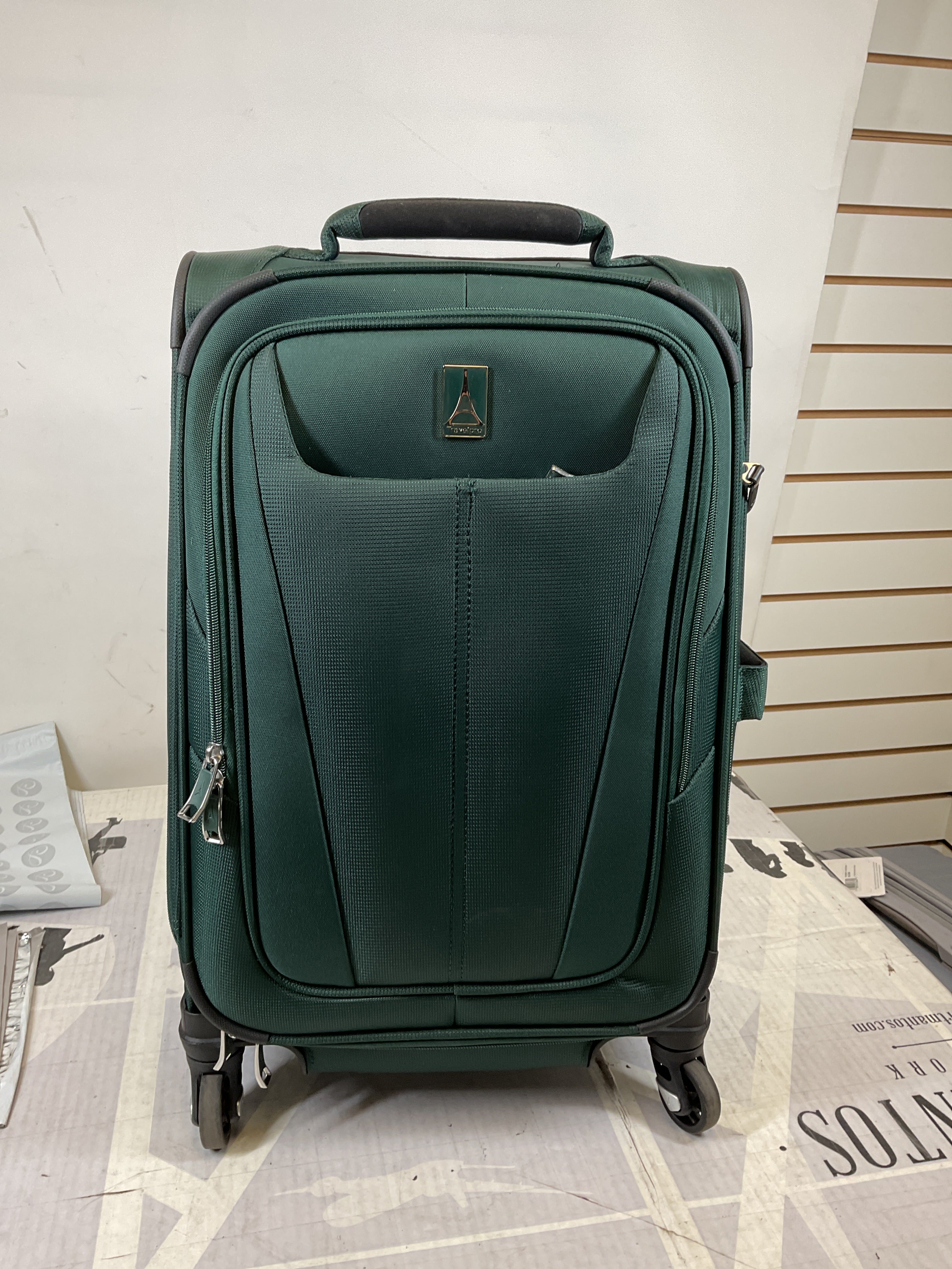 Travelpro Maxlite 5 Softside Expandable Luggage with 4 Spinner Wheels, Lightweight Suitcase, Men and Women ( Green Forest , Carry-on 21-Inch ) Green Forest Carry On 21 Inch U39