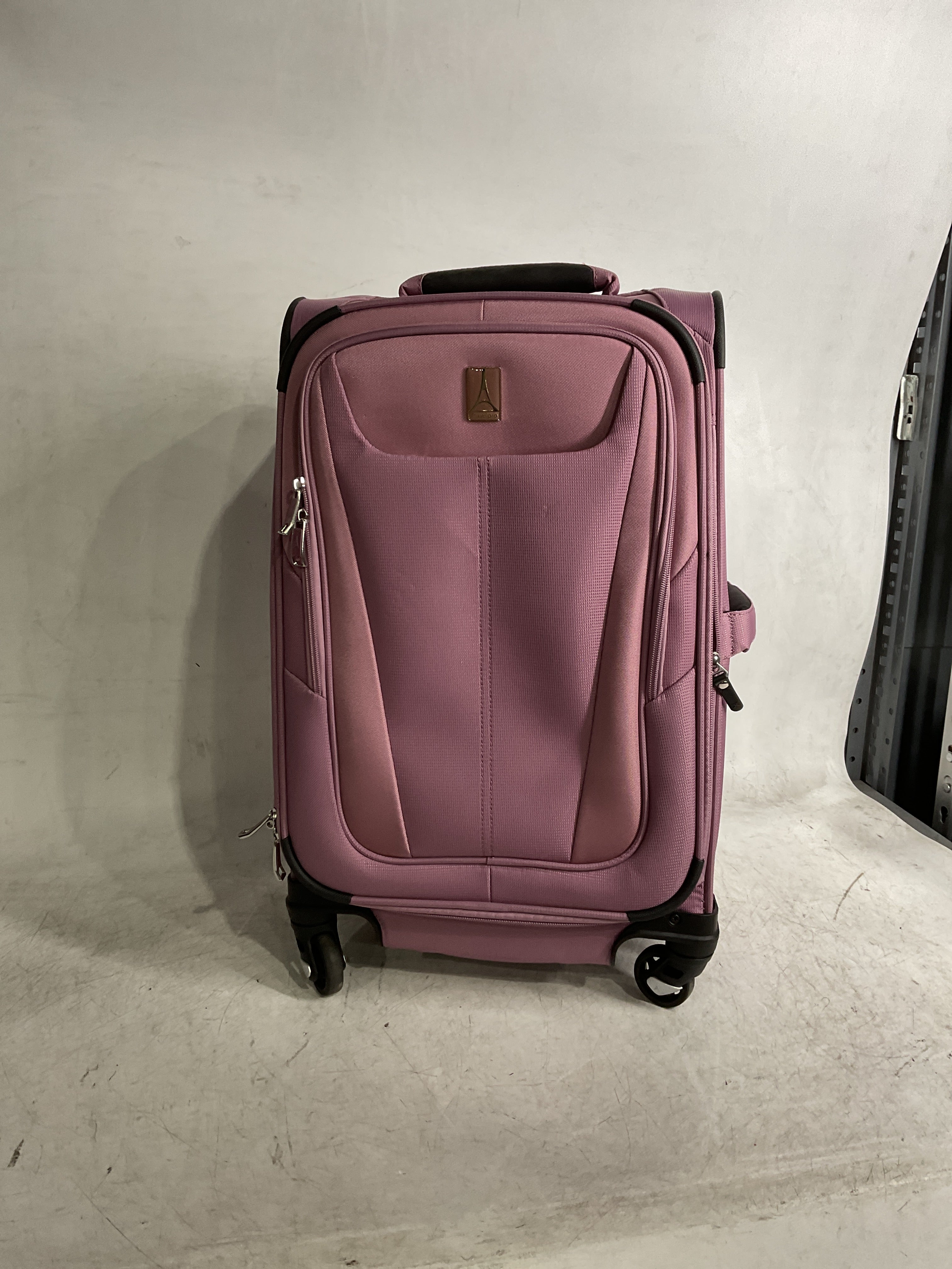 Travelpro Maxlite 5 Softside Expandable Luggage with 4 Spinner Wheels, Lightweight Suitcase, Men and Women ( Orchid Pink Purple , Carry-on 21-Inch ) Orchid Pink Purple Carry On 21 Inch U5