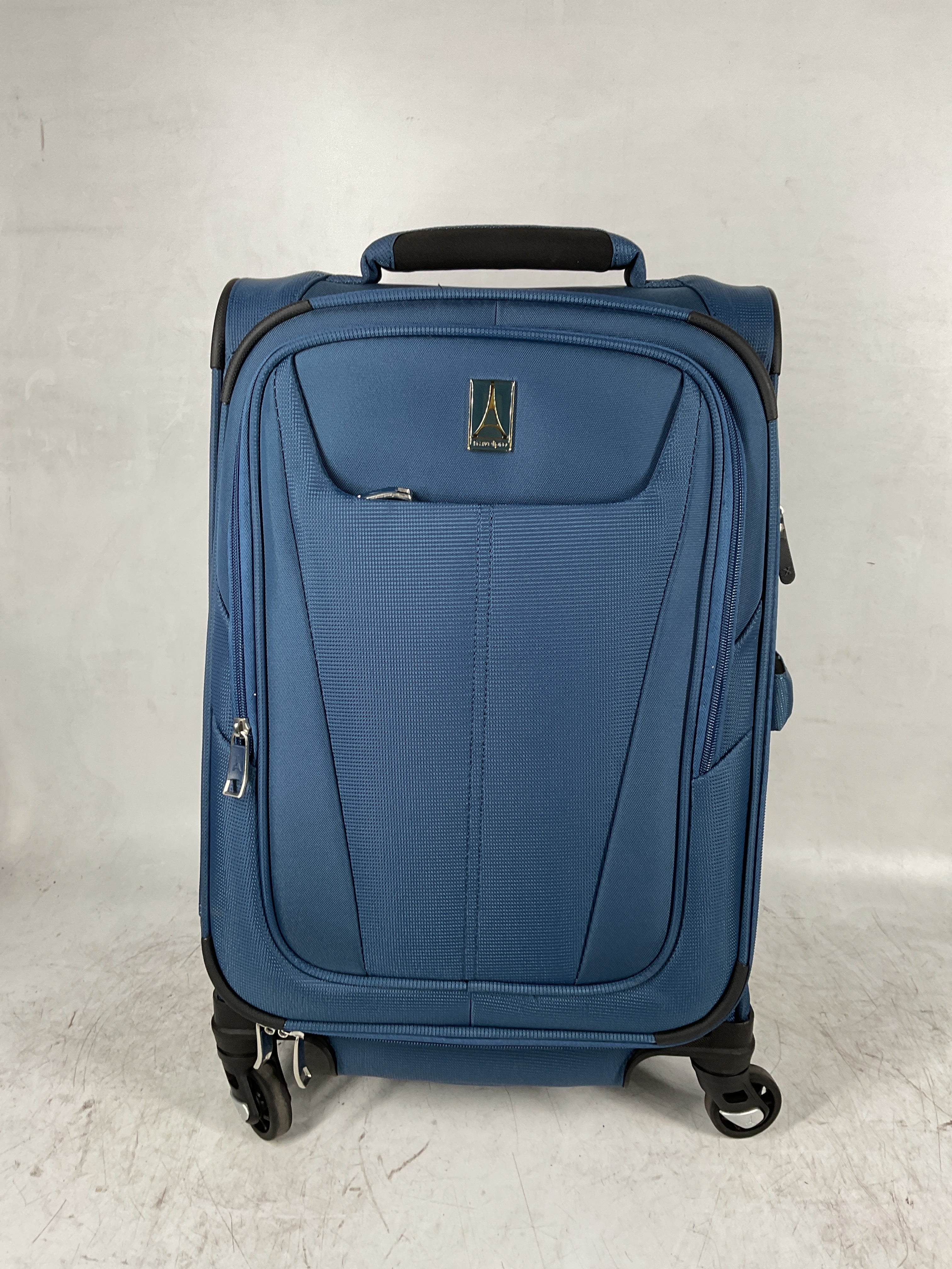 Travelpro Maxlite 5 Softside Expandable Luggage with 4 Spinner Wheels, Lightweight Suitcase, Men and Women ( Ensign Blue , Carry-on 21-Inch ) Ensign Blue Carry On 21 Inch U45