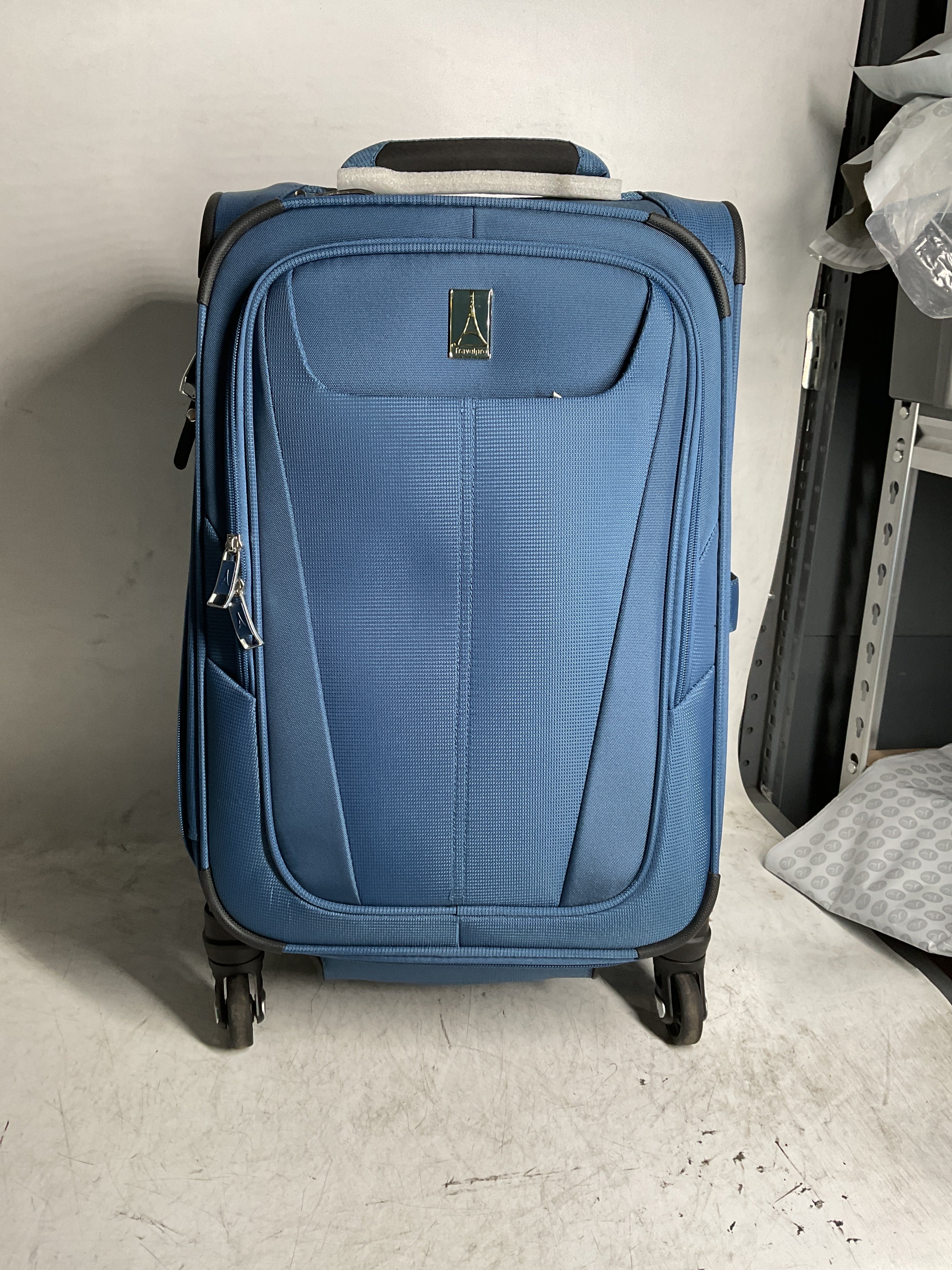 Travelpro Maxlite 5 Softside Expandable Luggage with 4 Spinner Wheels, Lightweight Suitcase, Men and Women ( Ensign Blue , Carry-on 21-Inch ) Ensign Blue Carry On 21 Inch U54