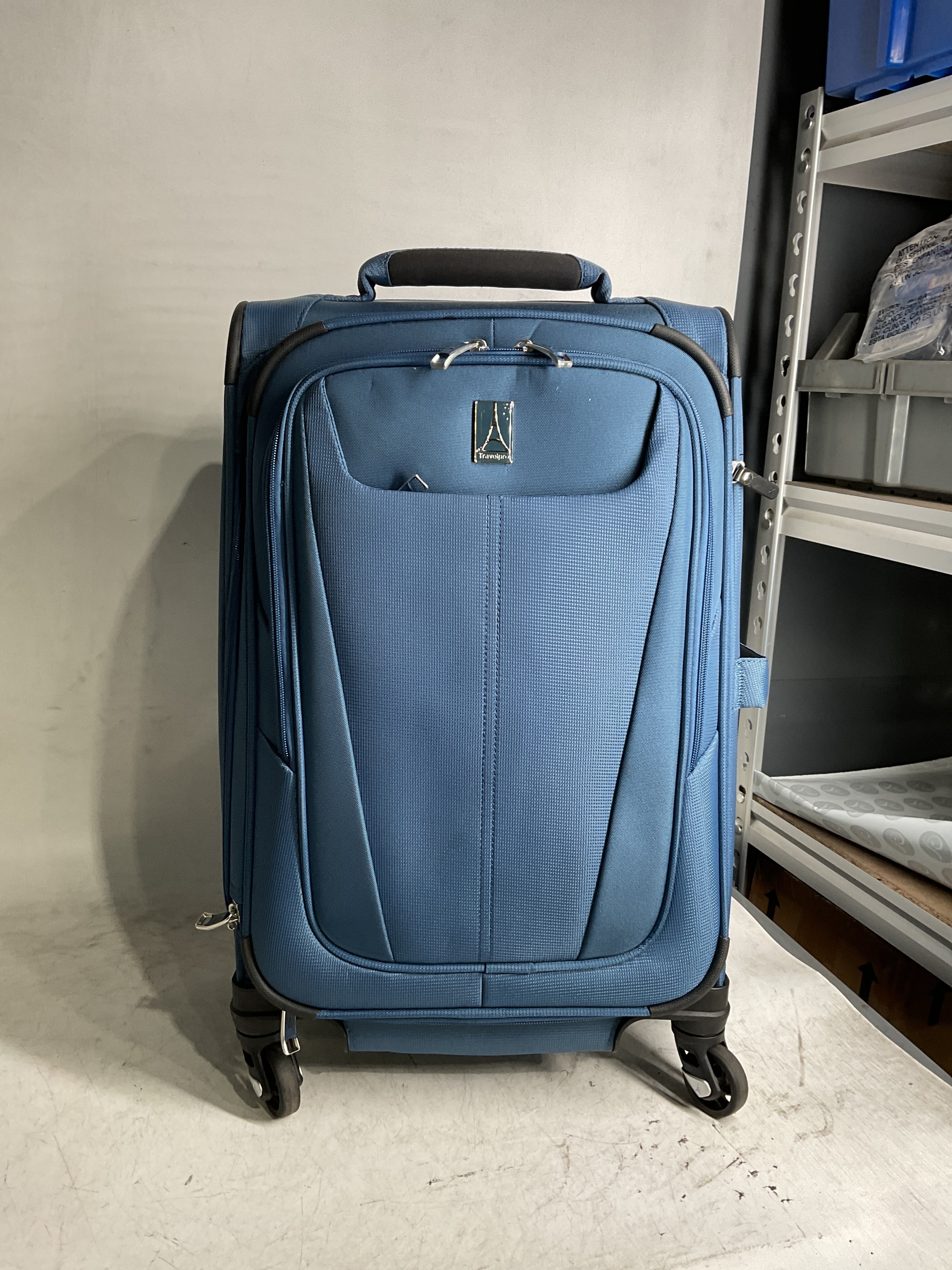 Travelpro Maxlite 5 Softside Expandable Luggage with 4 Spinner Wheels, Lightweight Suitcase, Men and Women ( Ensign Blue , Carry-on 21-Inch ) Ensign Blue Carry On 21 Inch U63