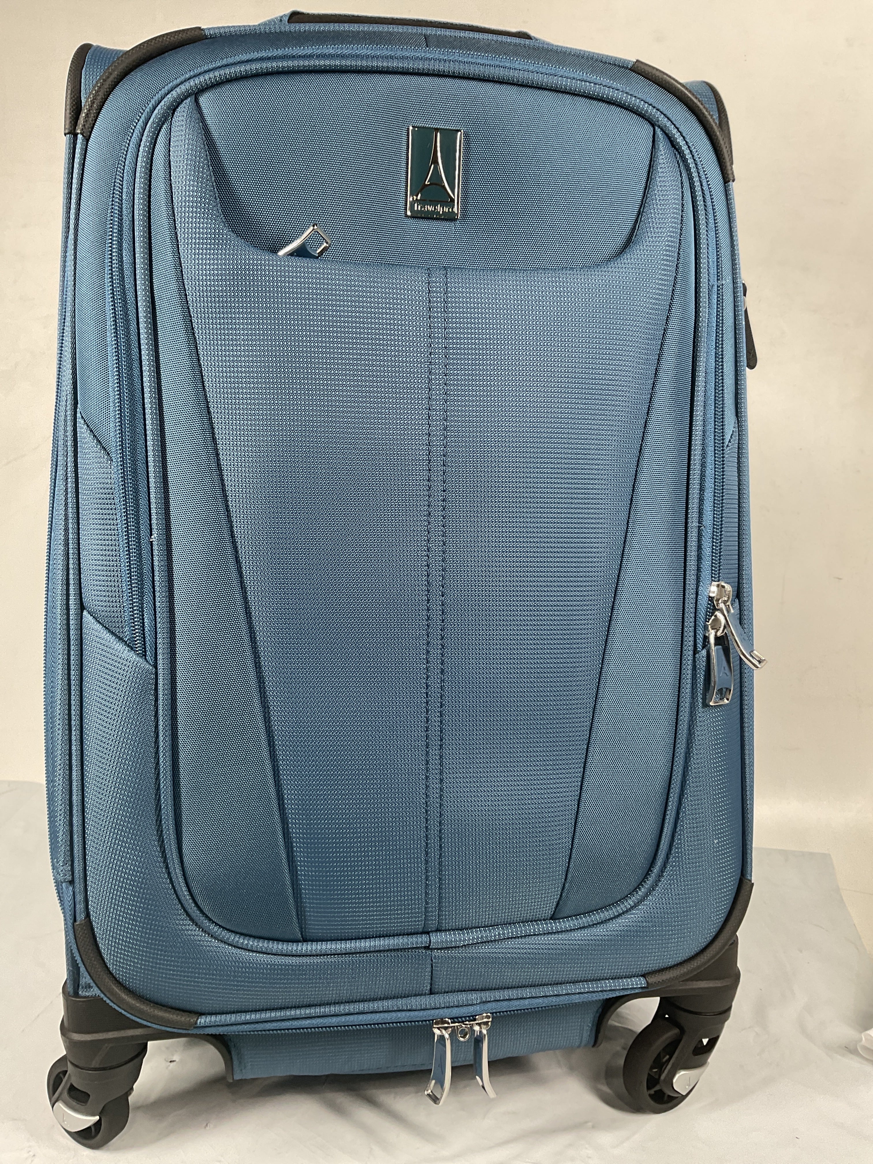 Travelpro Maxlite 5 Softside Expandable Luggage with 4 Spinner Wheels, Lightweight Suitcase, Men and Women ( Ensign Blue , Carry-on 21-Inch ) Ensign Blue Carry On 21 Inch U79