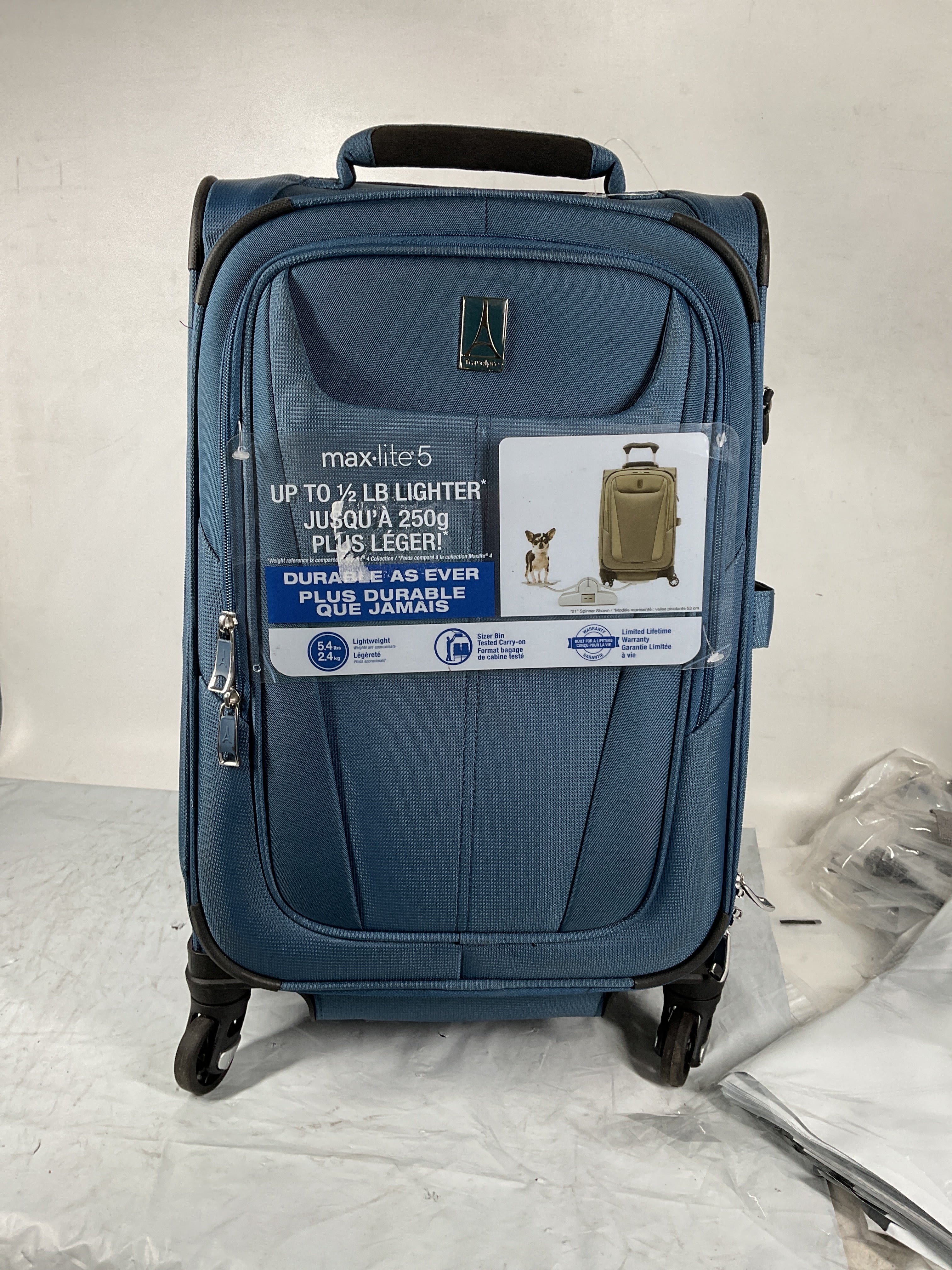 Travelpro Maxlite 5 Softside Expandable Luggage with 4 Spinner Wheels, Lightweight Suitcase, Men and Women ( Ensign Blue , Carry-on 21-Inch ) Ensign Blue Carry On 21 Inch U90