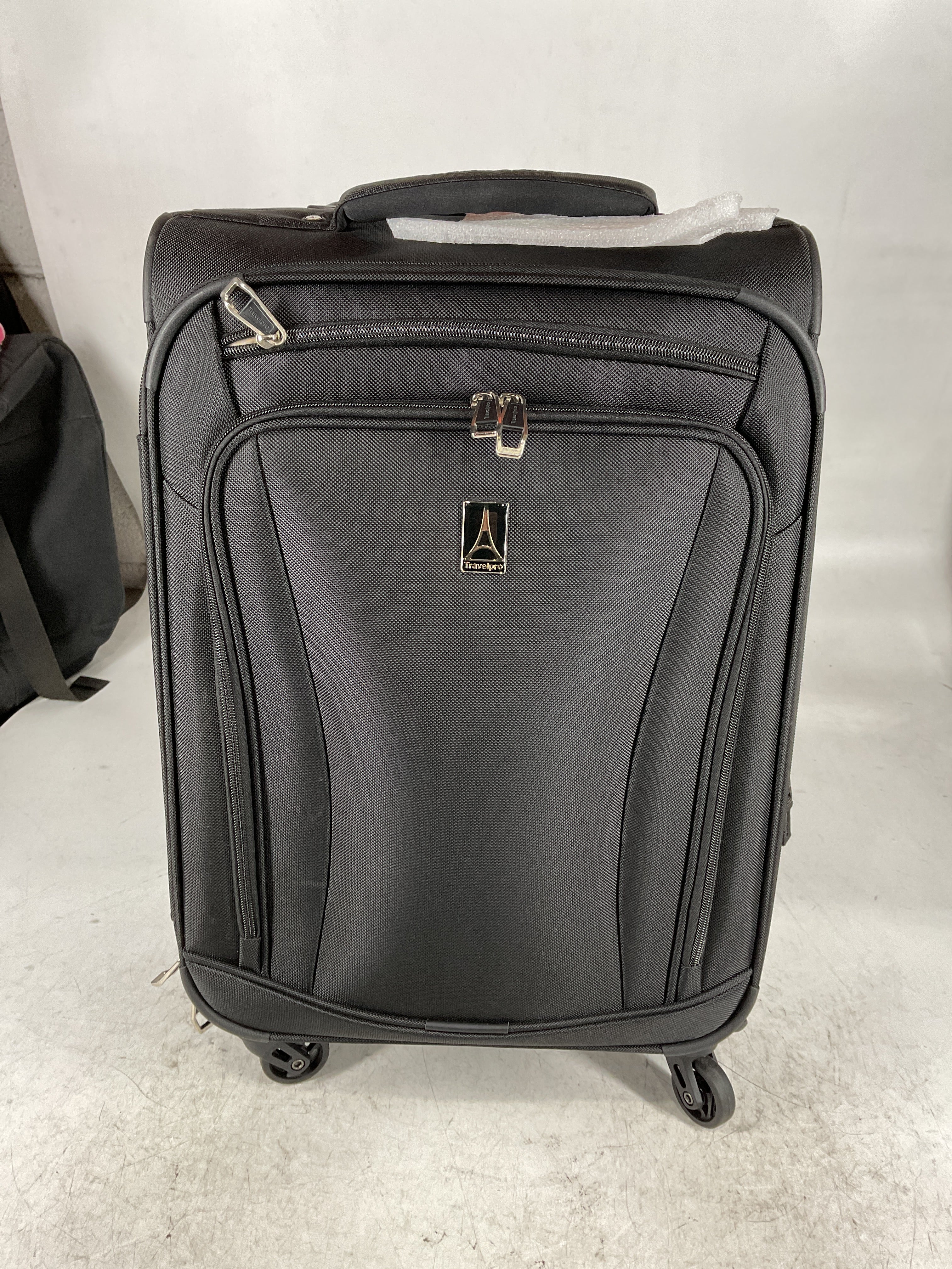 Travelpro Maxlite 5 Softside Expandable Luggage with 4 Spinner Wheels, Lightweight Suitcase, Men and Women Black Compact Carry On 20 Inch U5