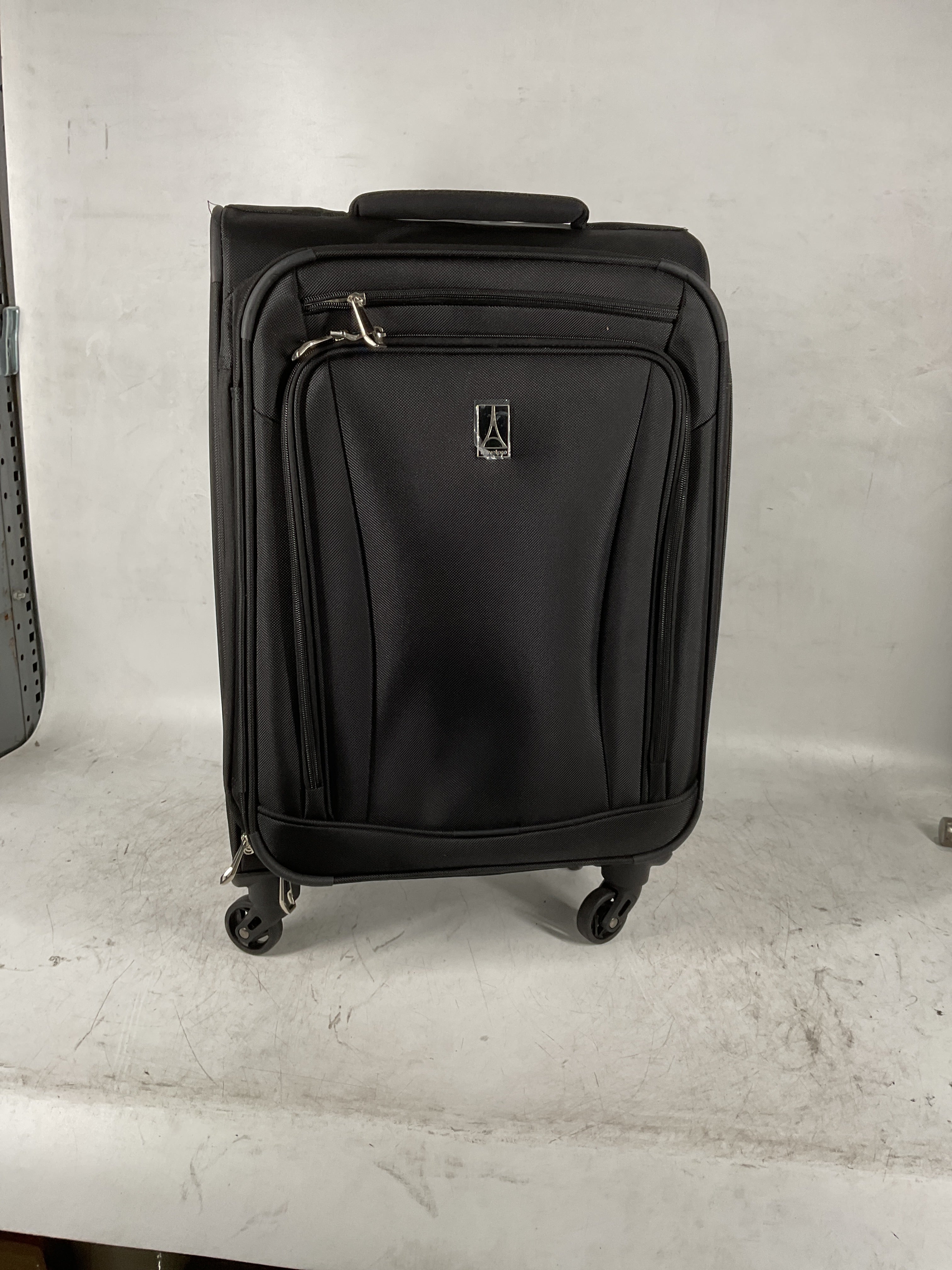 Travelpro Maxlite 5 Softside Expandable Luggage with 4 Spinner Wheels, Lightweight Suitcase, Men and Women ( Black , Compact Carry-on 20-Inch ) Black Compact Carry On 20 Inch U6