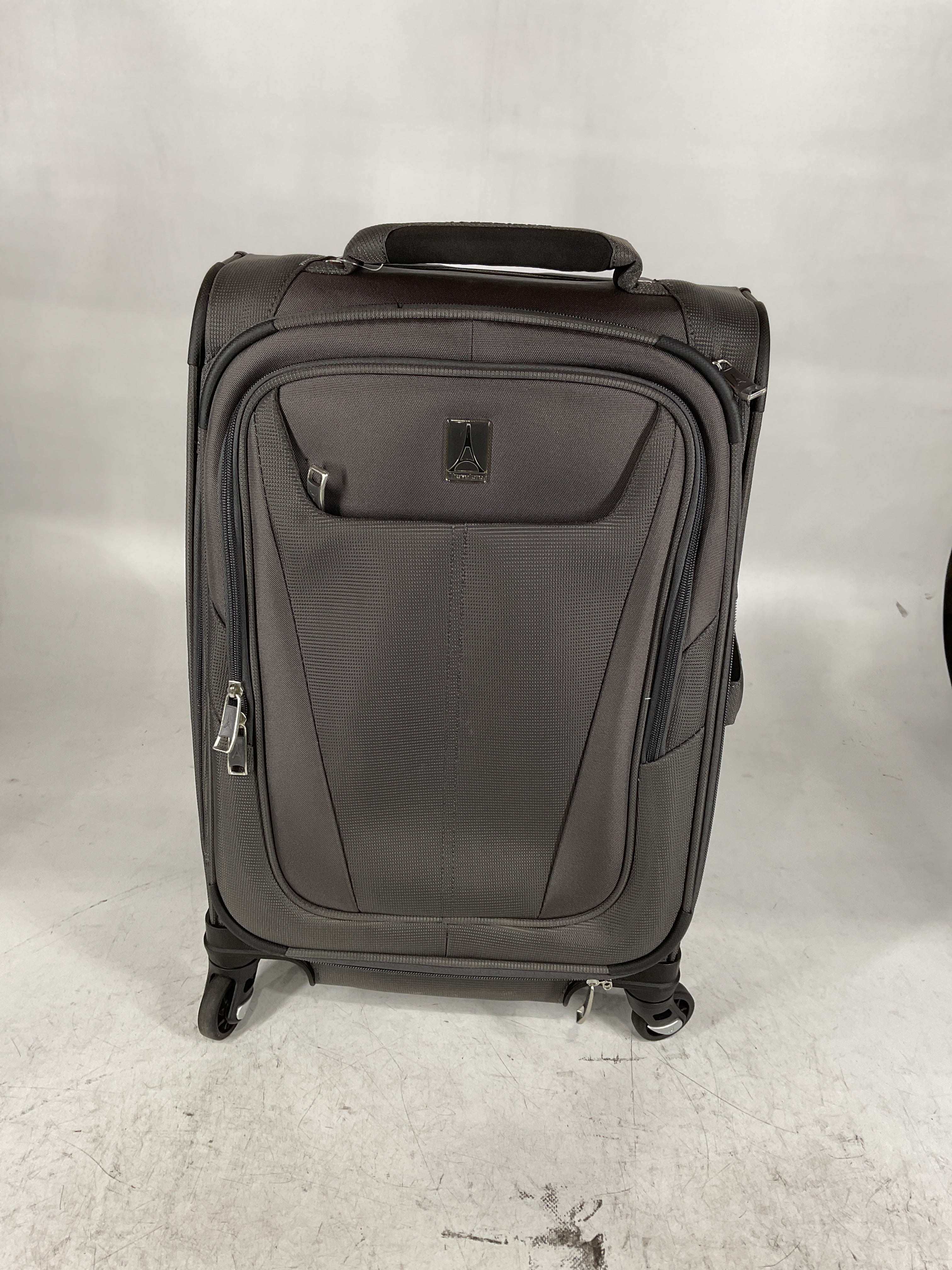 Travelpro Maxlite 5 Softside Expandable Luggage with 4 Spinner Wheels, Lightweight Suitcase, Men and Women U1