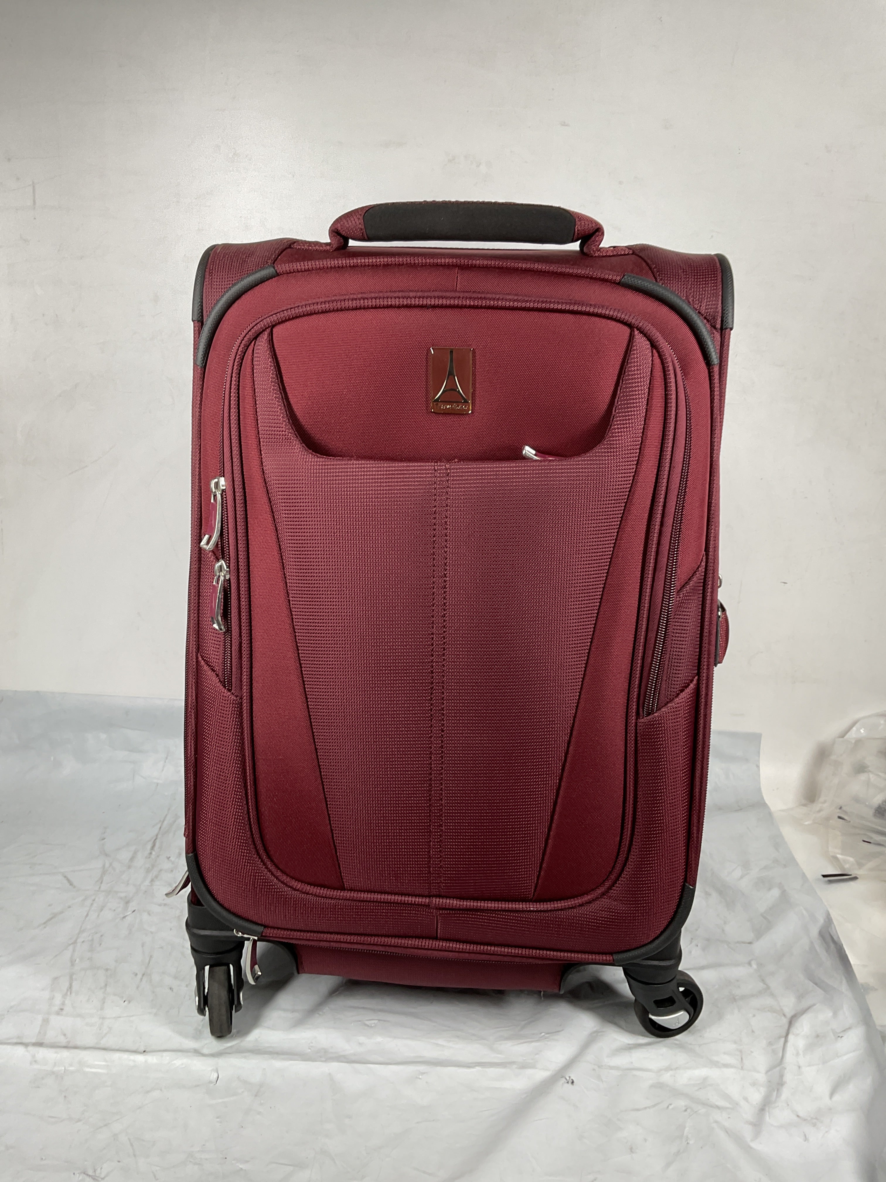 Travelpro Maxlite 5 Softside Expandable Luggage with 4 Spinner Wheels, Lightweight Suitcase, Men and Women ( Burgundy , Compact Carry-on 20-Inch ) Burgundy Compact Carry On 20 Inch U6