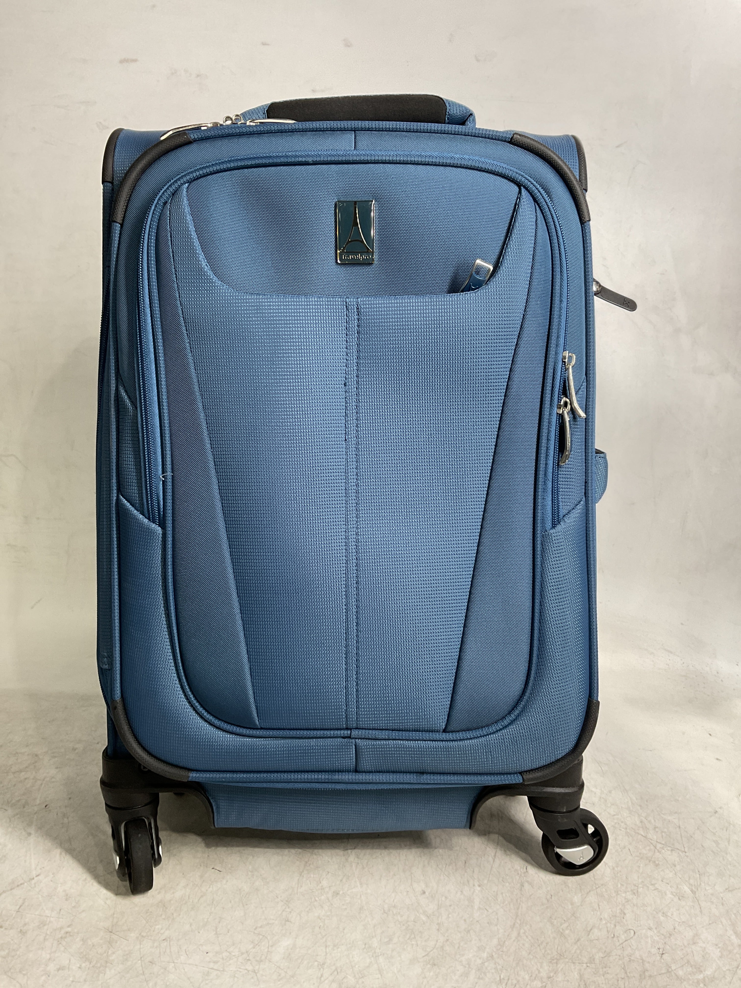 Travelpro Maxlite 5 Softside Expandable Luggage with 4 Spinner Wheels, Lightweight Suitcase, Men and Women ( Ensign Blue , Compact Carry-on 20-Inch ) Ensign Blue Compact Carry On 20 Inch U11
