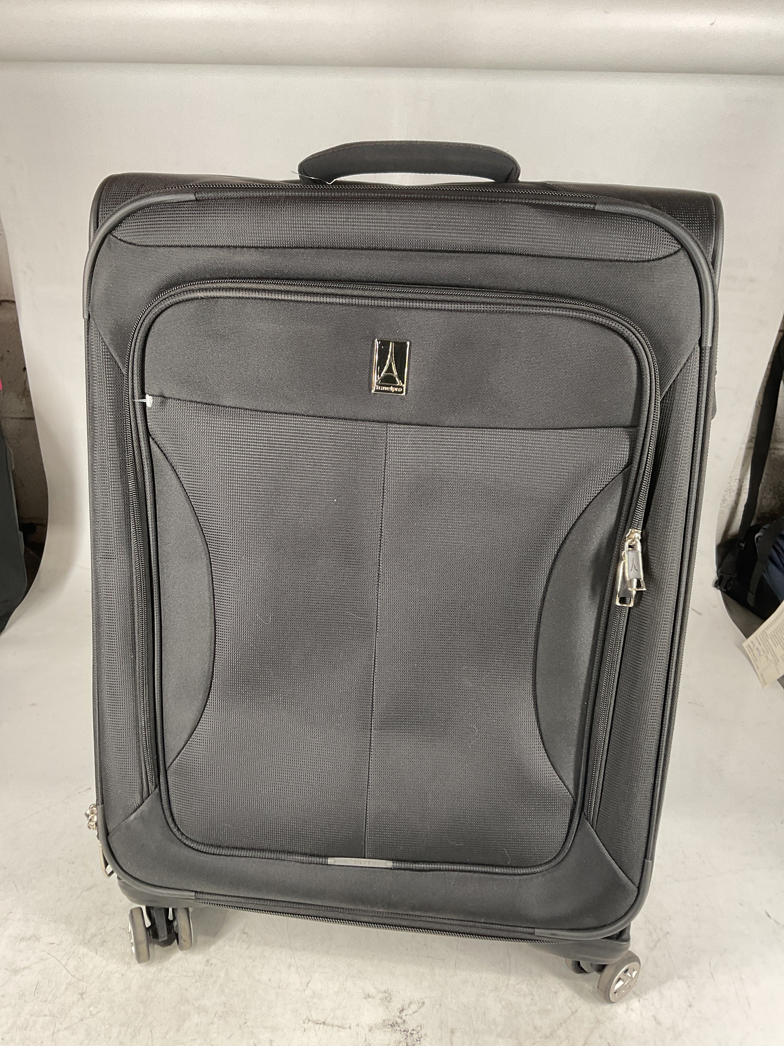 Travelpro Maxlite 5 Softside Expandable Luggage with 4 Spinner Wheels, Lightweight Suitcase, Men and Women U19