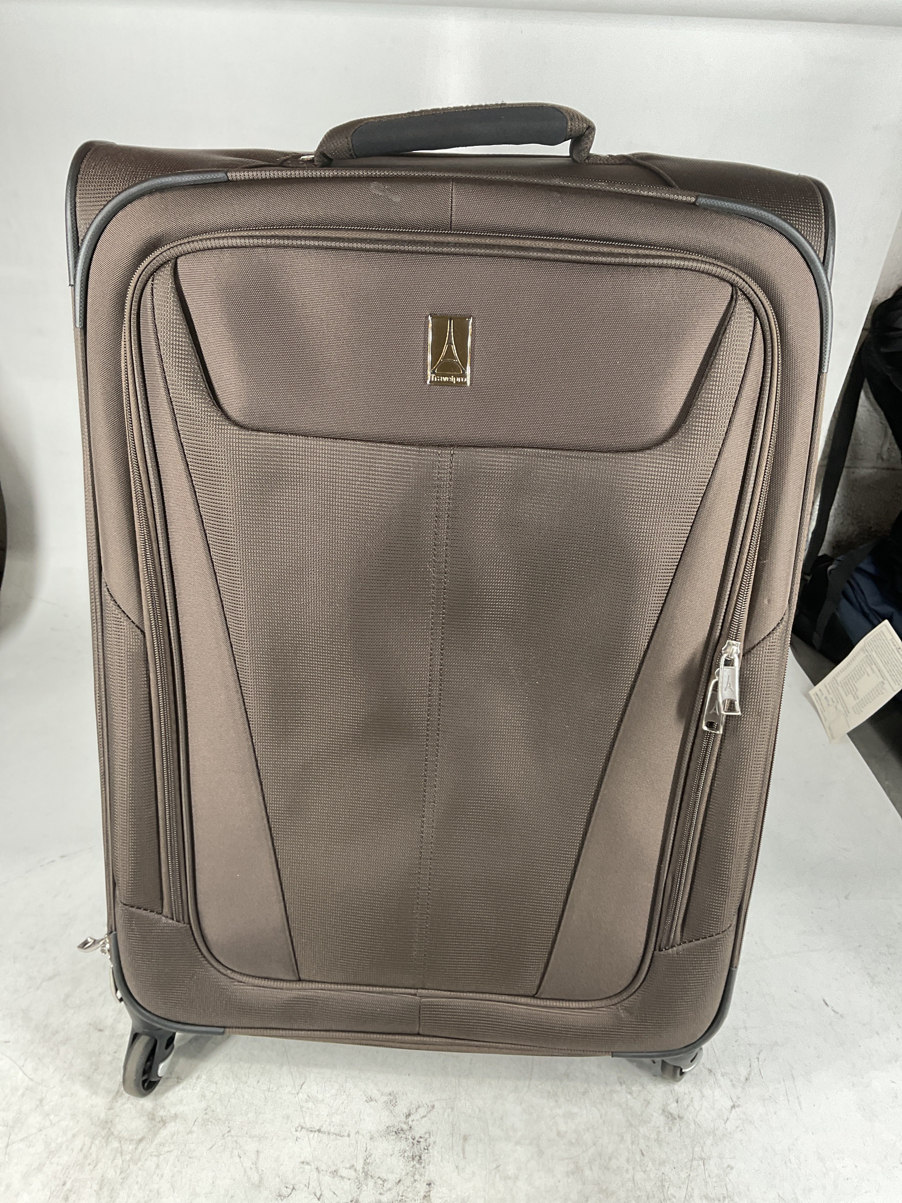 Travelpro Maxlite 5 Softside Expandable Luggage with 4 Spinner Wheels, Lightweight Suitcase, Men and Women U13