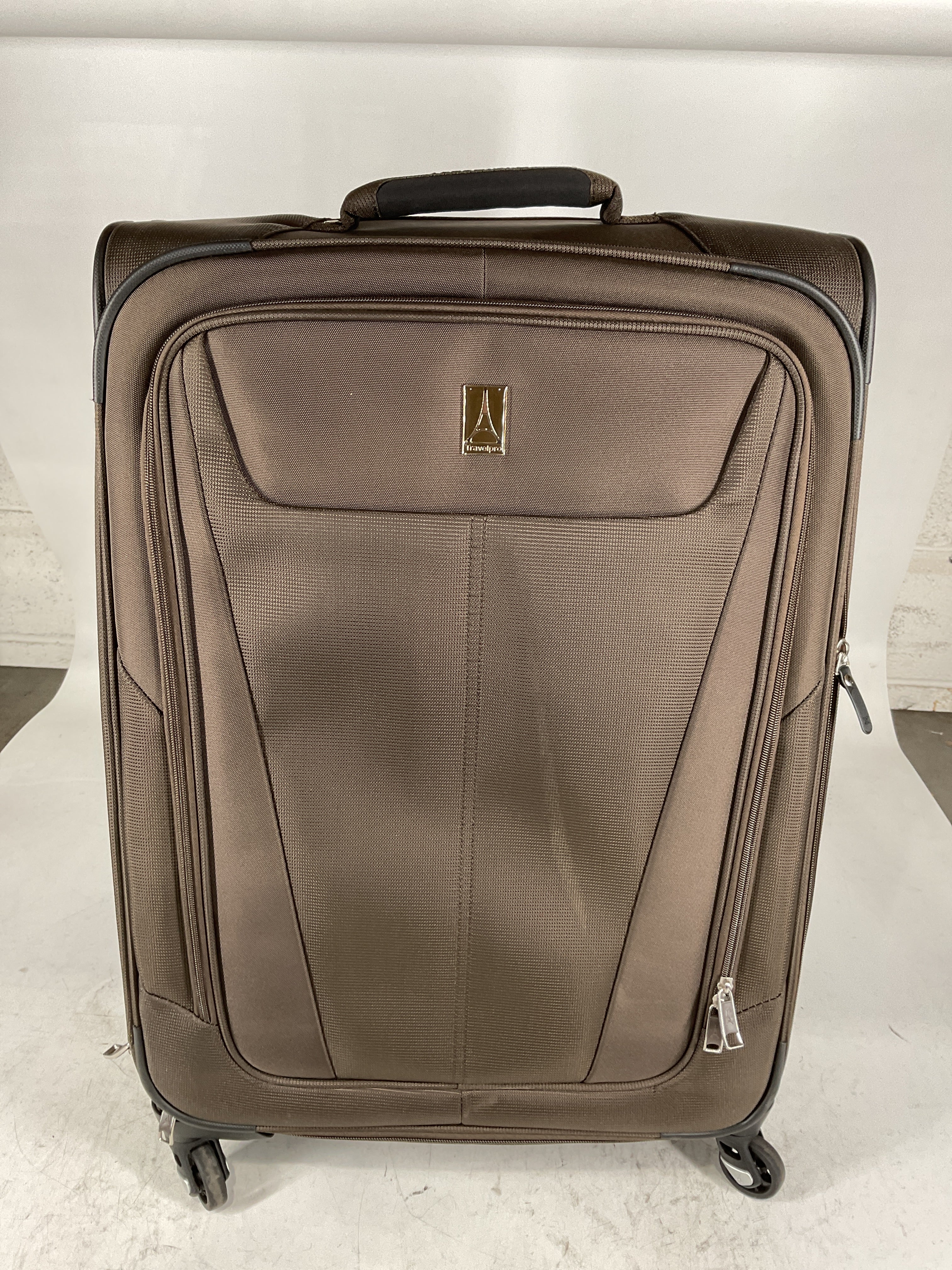 Travelpro Maxlite 5 Softside Expandable Luggage with 4 Spinner Wheels, Lightweight Suitcase, Men and Women U5