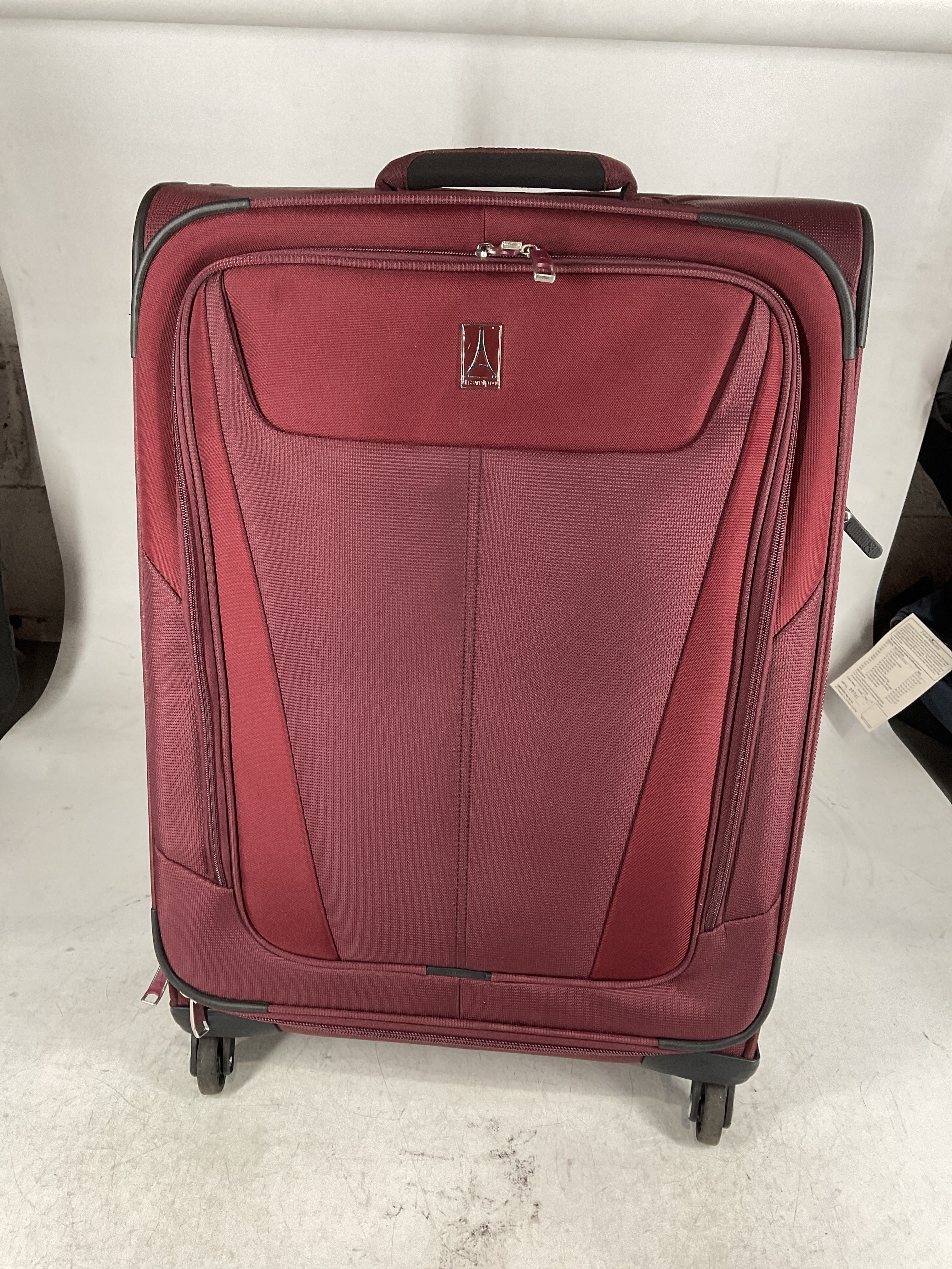 Travelpro Maxlite 5 Softside Expandable Luggage with 4 Spinner Wheels, Lightweight Suitcase, Men and Women U12