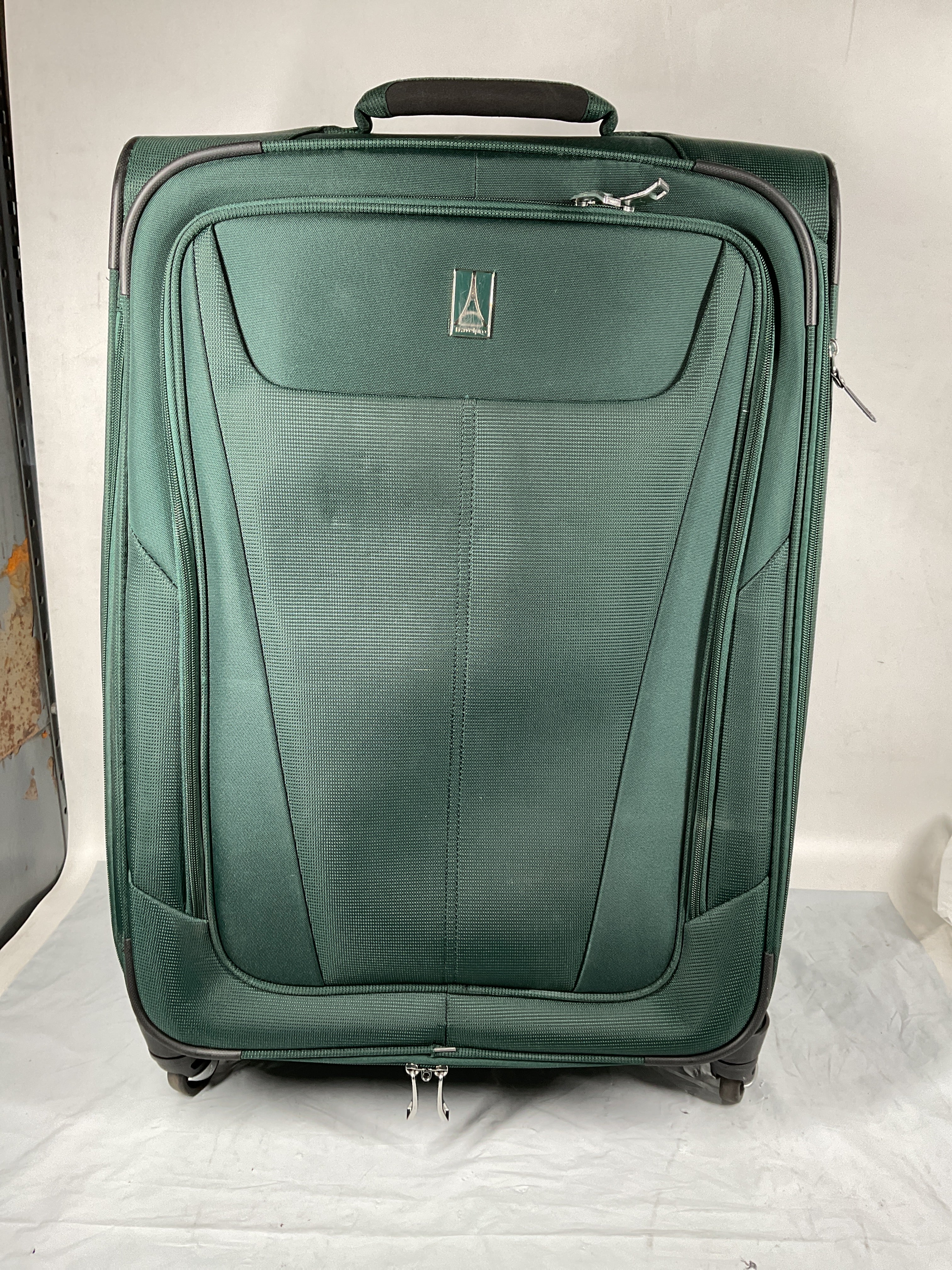 Travelpro Maxlite 5 Softside Expandable Luggage with 4 Spinner Wheels, Lightweight Suitcase, Men and Women ( Green Forest , Checked-Medium 25-Inch ) Green Forest Checked Medium 25 Inch U12