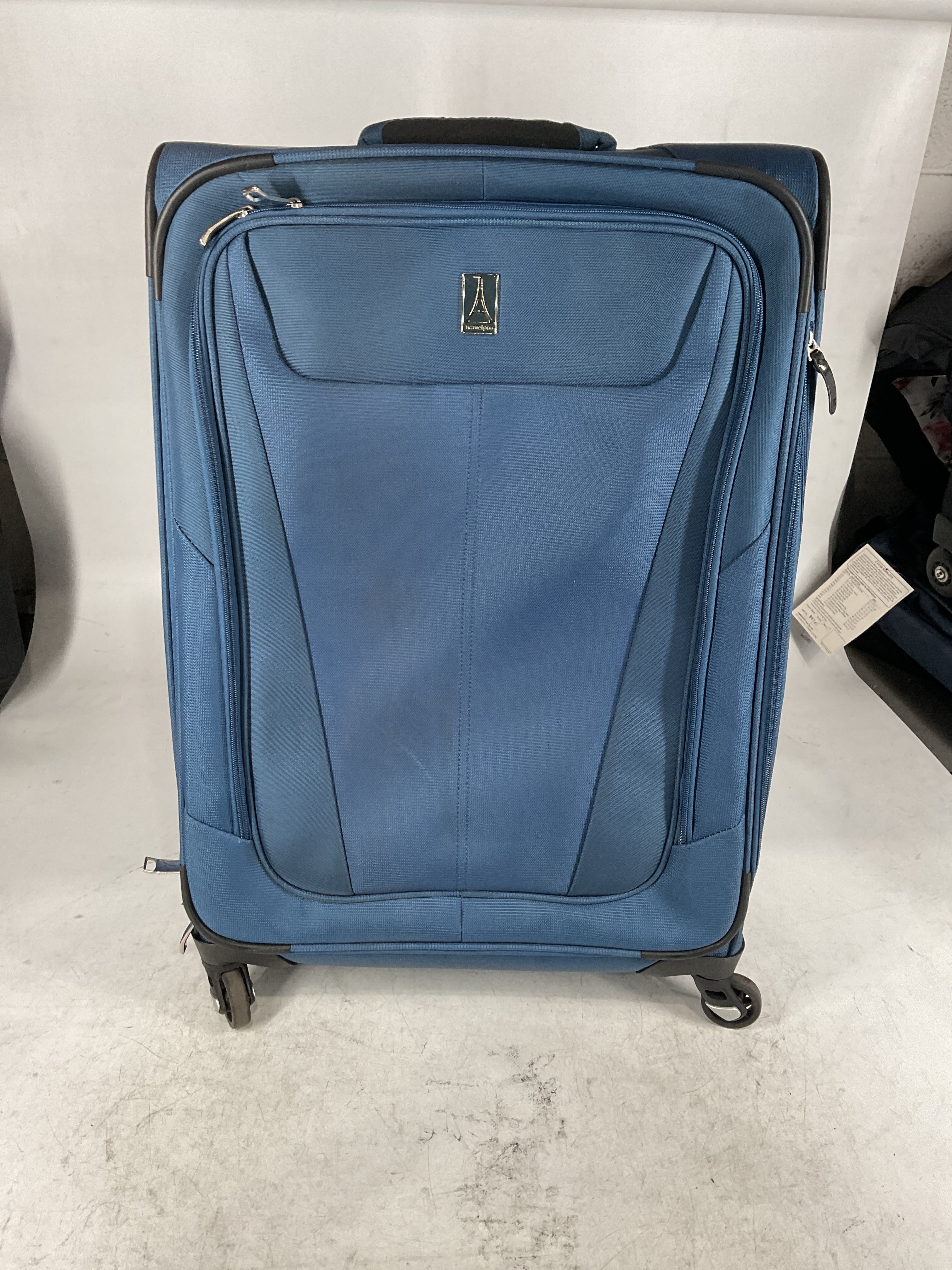 Travelpro Maxlite 5 Softside Expandable Luggage with 4 Spinner Wheels, Lightweight Suitcase, Men and Women U14