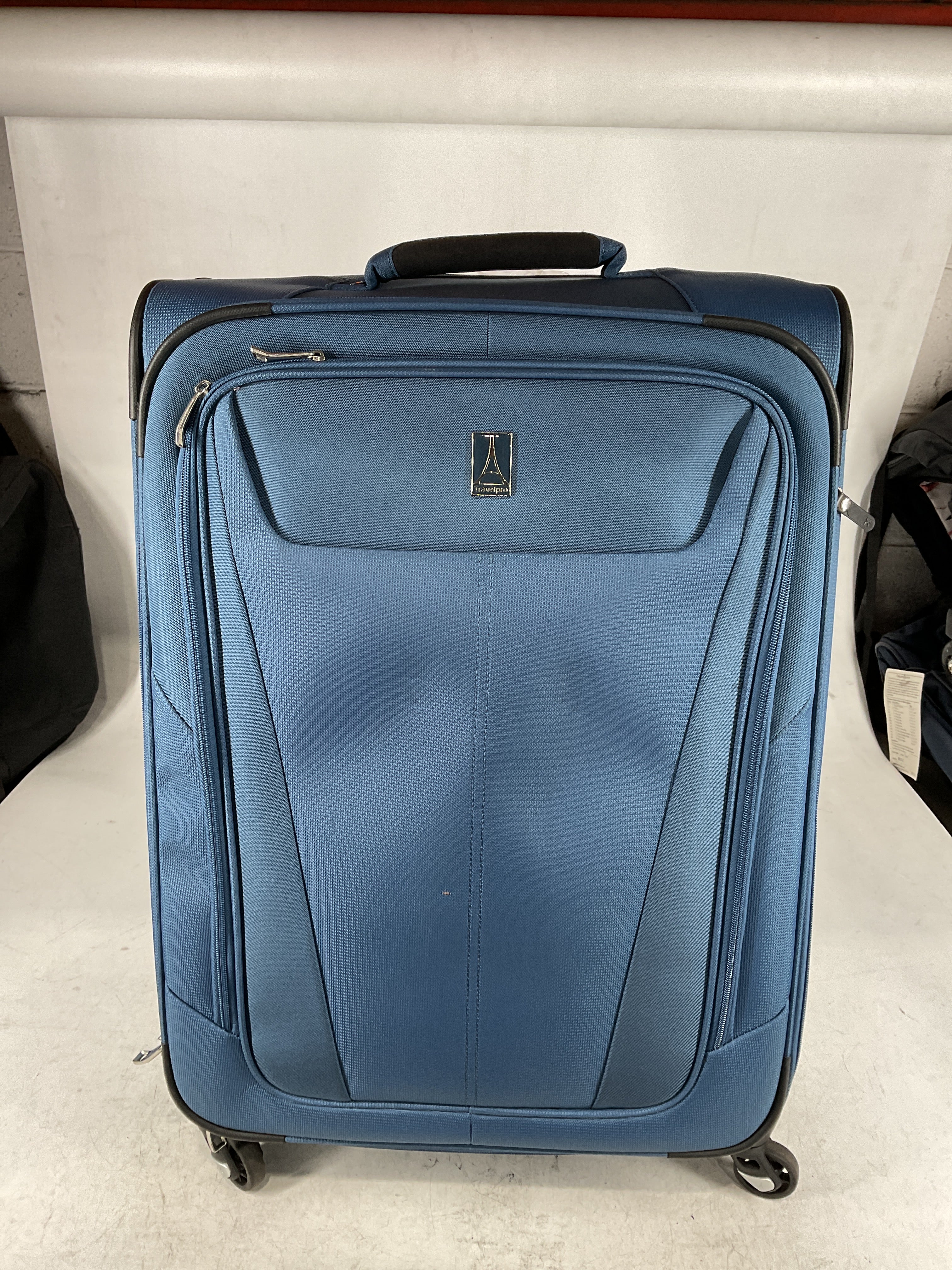 Travelpro Maxlite 5 Softside Expandable Luggage with 4 Spinner Wheels, Lightweight Suitcase, Men and Women Ensign Blue Checked Medium 25 Inch U15