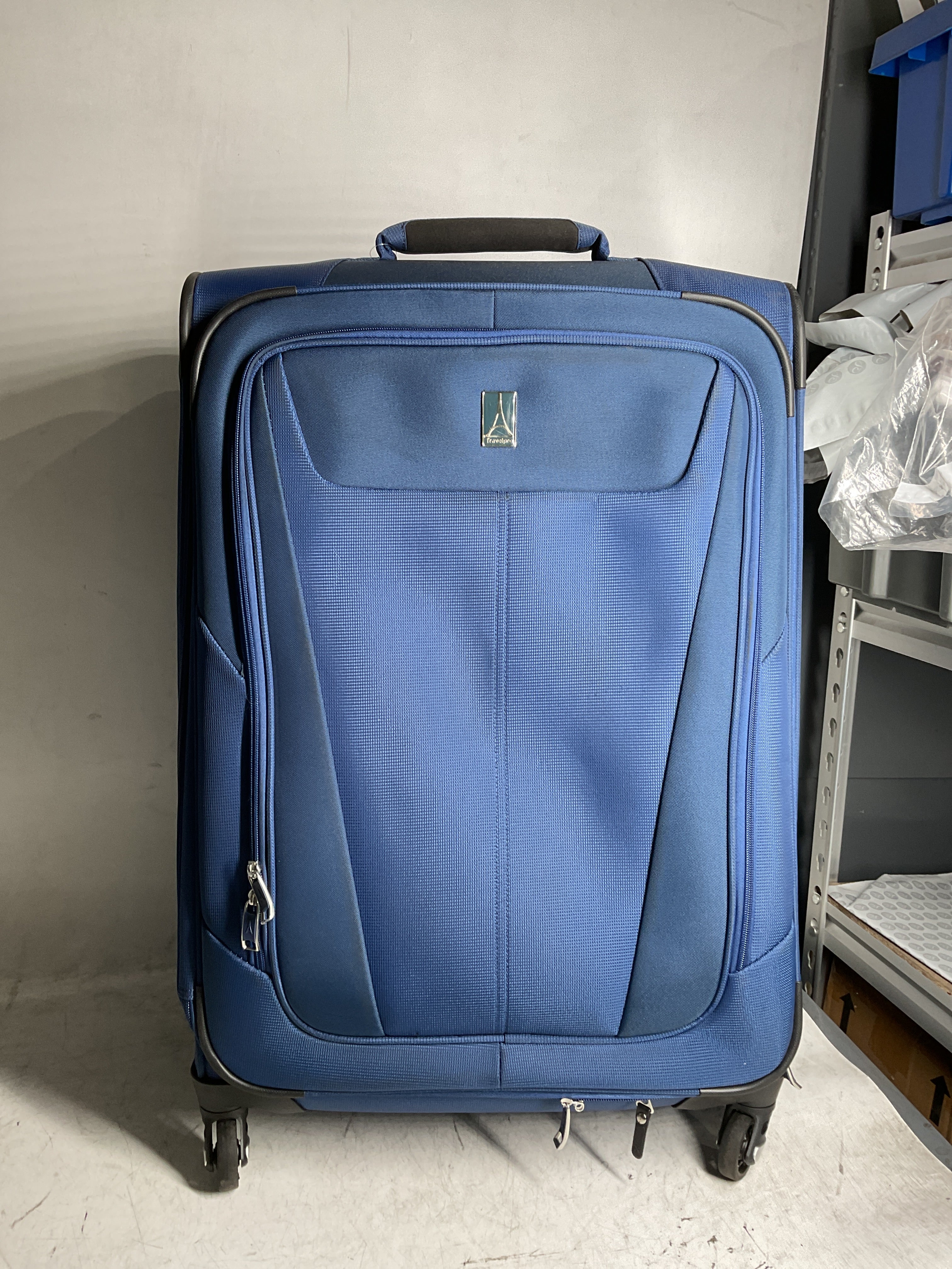 Travelpro Maxlite 5 Softside Expandable Luggage with 4 Spinner Wheels, Lightweight Suitcase, Men and Women ( Ensign Blue , Checked-Medium 25-Inch ) Ensign Blue Checked Medium 25 Inch U16