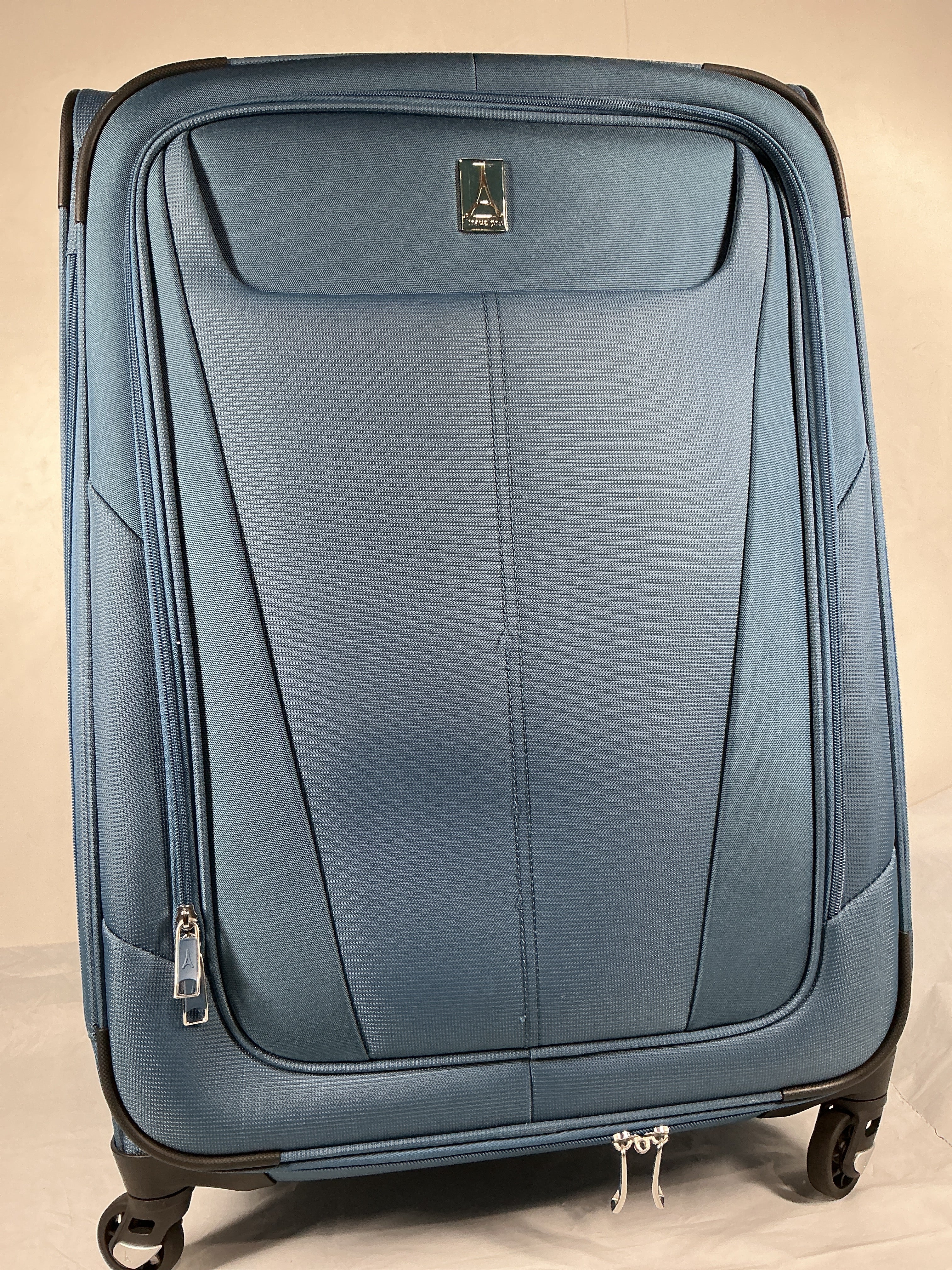 Travelpro Maxlite 5 Softside Expandable Luggage with 4 Spinner Wheels, Lightweight Suitcase, Men and Women ( Ensign Blue , Checked-Medium 25-Inch ) Ensign Blue Checked Medium 25 Inch U29