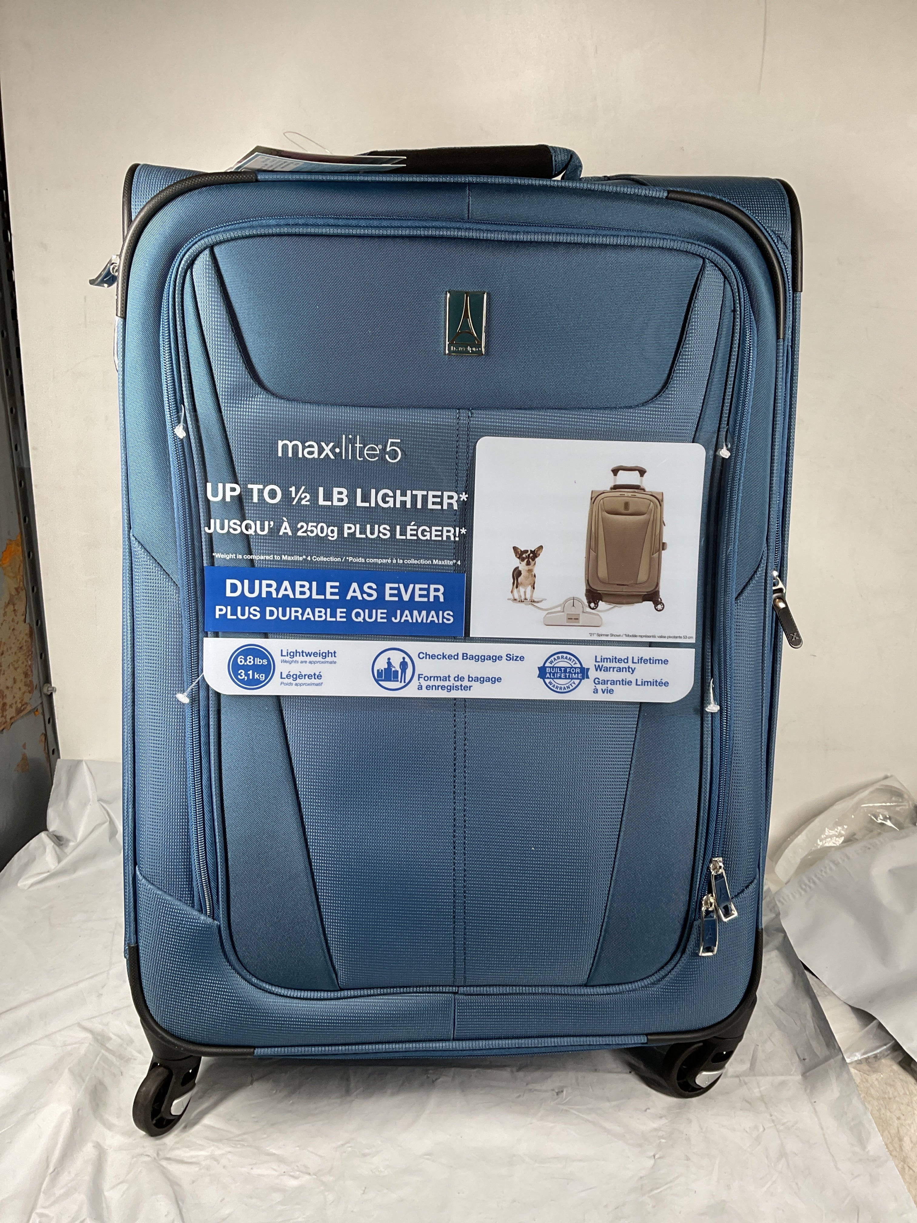 Travelpro Maxlite 5 Softside Expandable Luggage with 4 Spinner Wheels, Lightweight Suitcase, Men and Women ( Ensign Blue , Checked-Medium 25-Inch ) Ensign Blue Checked Medium 25 Inch U32