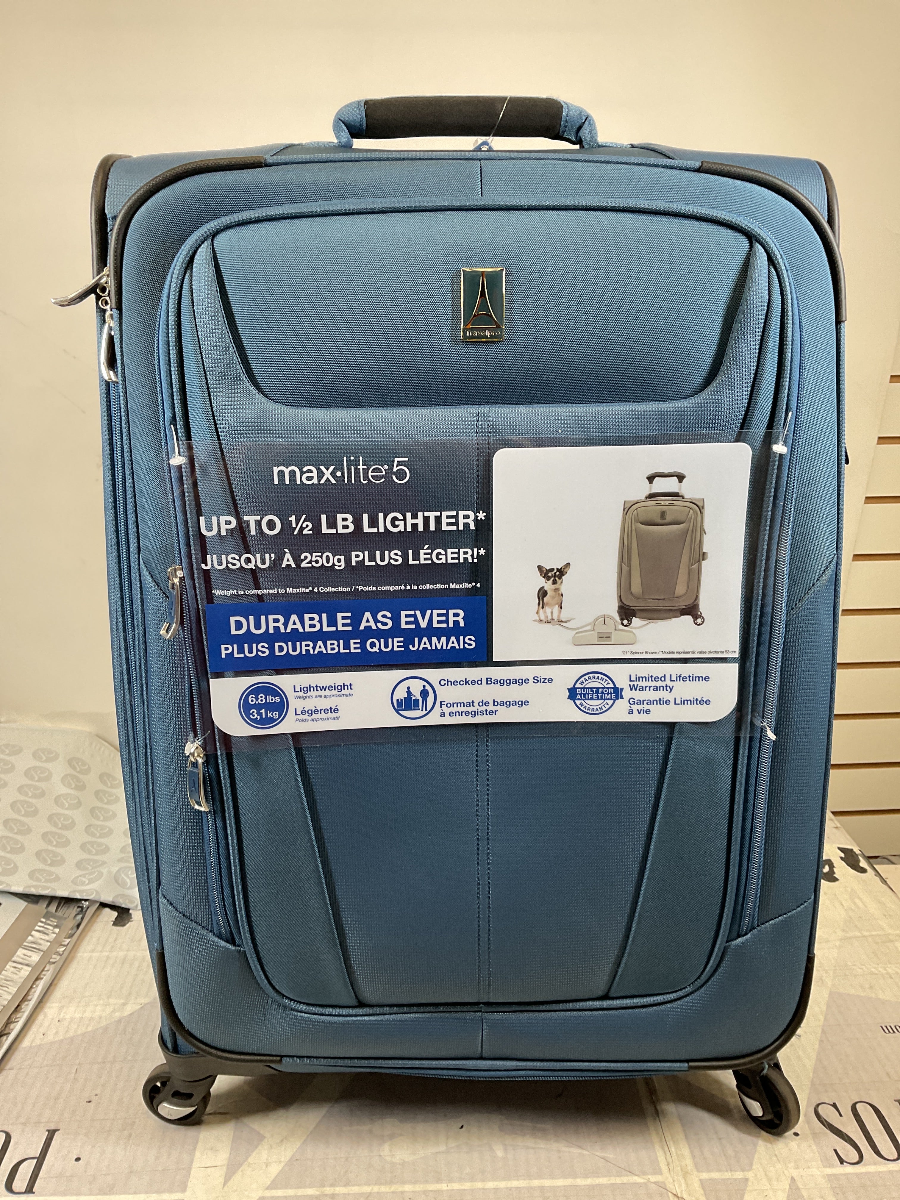 Travelpro Maxlite 5 Softside Expandable Luggage with 4 Spinner Wheels, Lightweight Suitcase, Men and Women ( Ensign Blue , Checked-Medium 25-Inch ) Ensign Blue Checked Medium 25 Inch U48