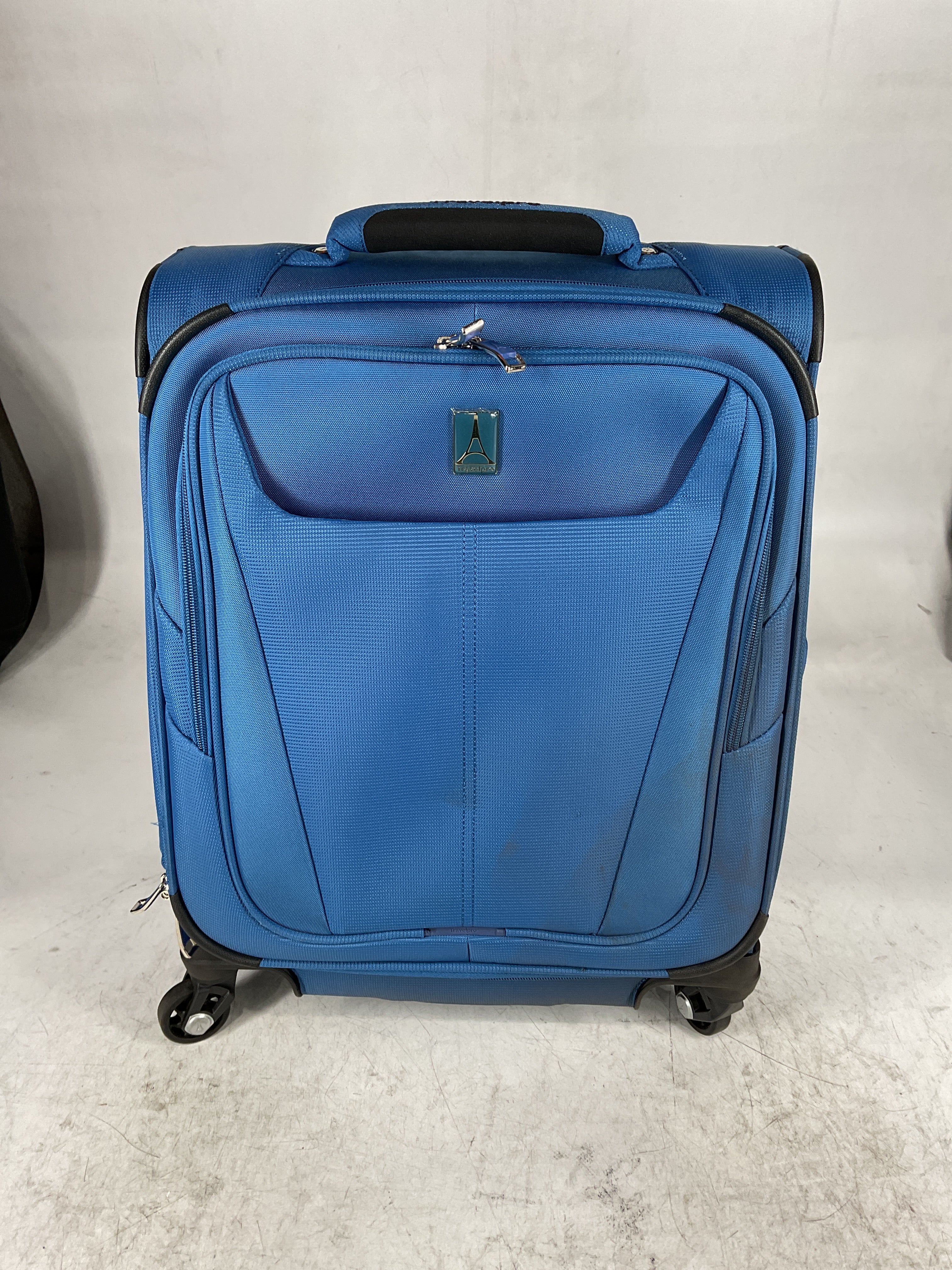 Travelpro Maxlite 5 Softside Expandable Luggage with 4 Spinner Wheels, Lightweight Suitcase, Men and Women Azure Blue Carry On 19 Inch U3