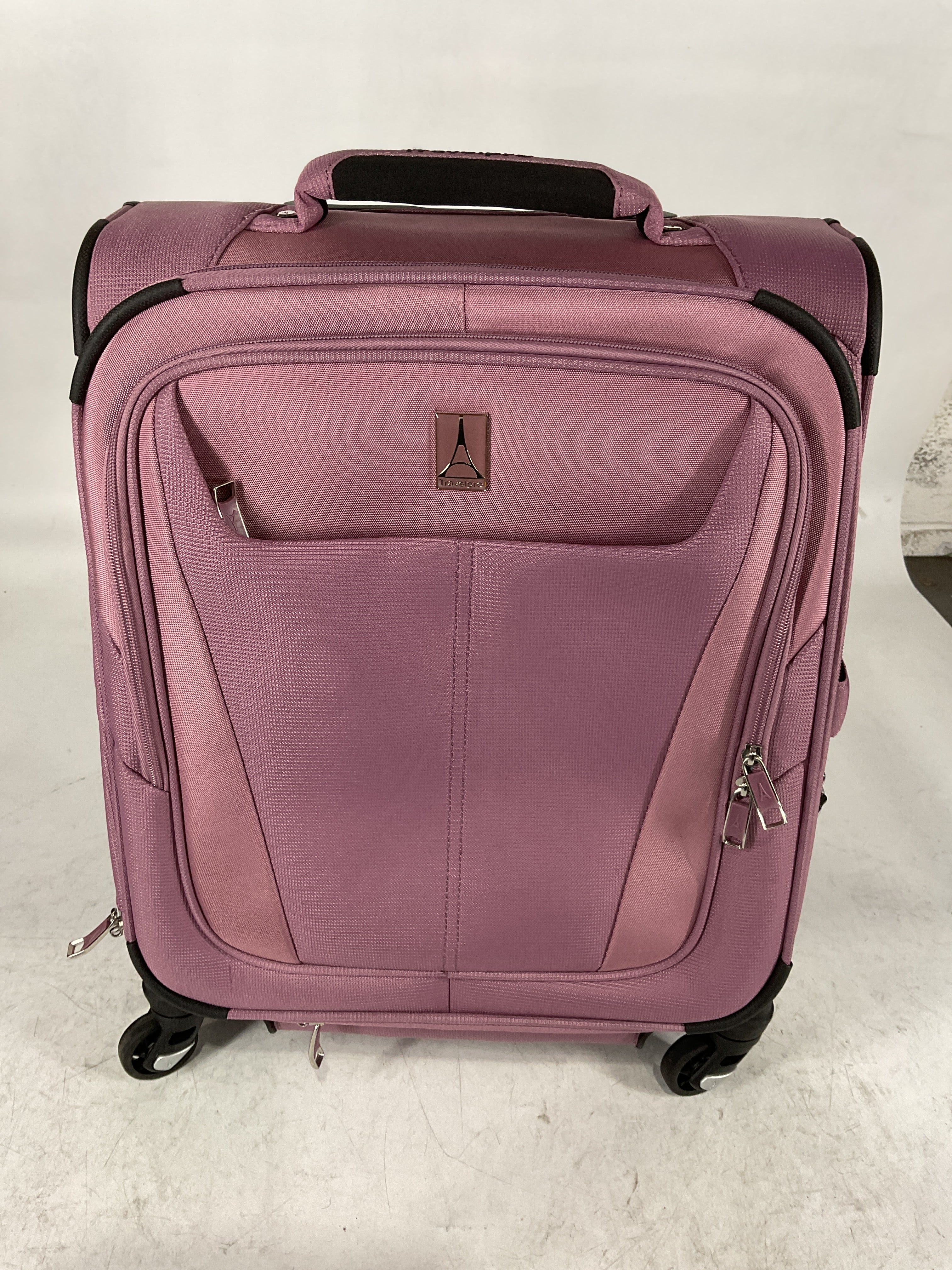Travelpro Maxlite 5 Softside Expandable Luggage with 4 Spinner Wheels, Lightweight Suitcase, Men and Women U1
