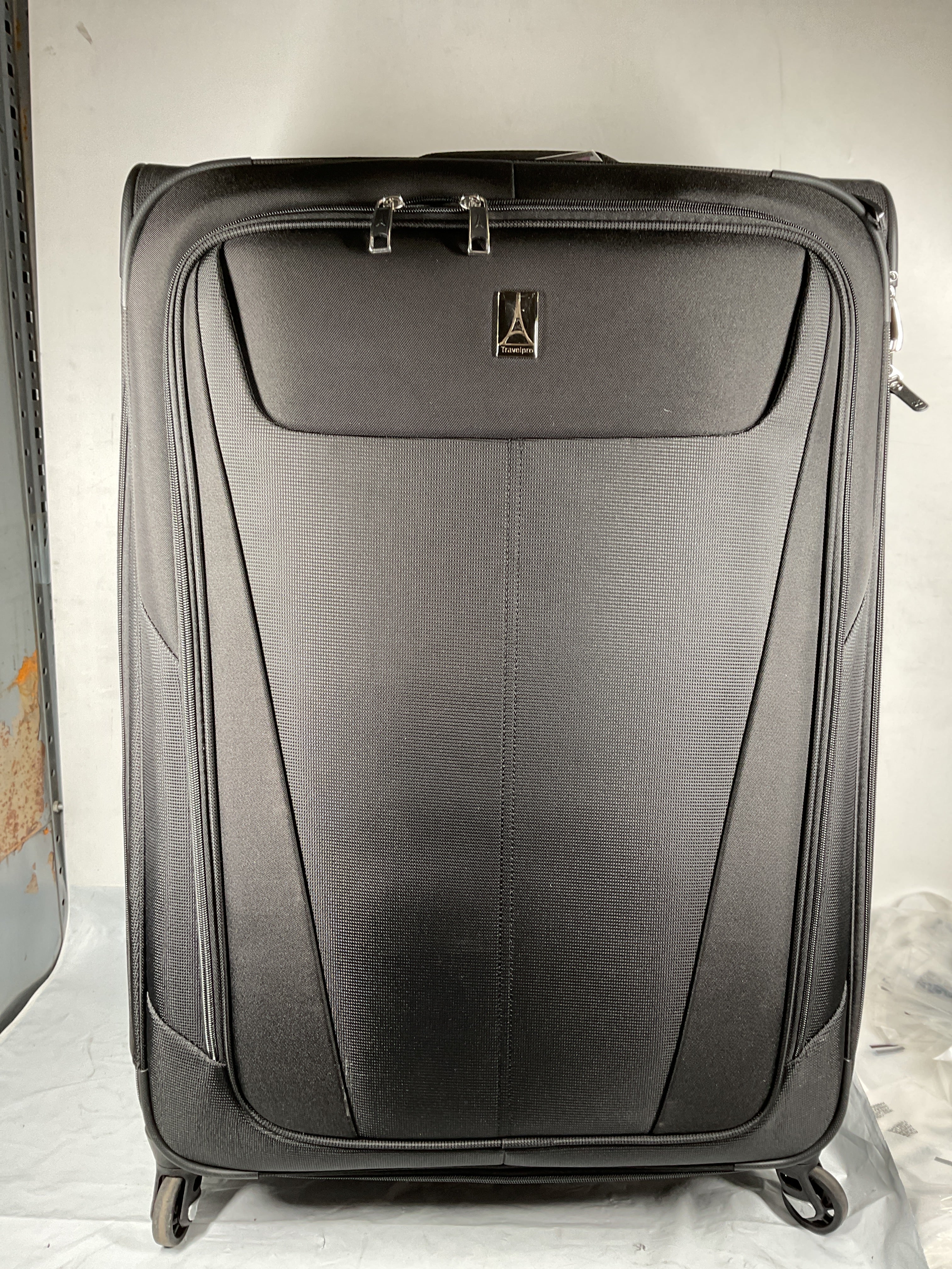 Travelpro Maxlite 5 Softside Expandable Luggage with 4 Spinner Wheels, Lightweight Suitcase, Men and Women ( Black , Checked-Large 29-Inch ) Black Checked Large 29 Inch U40