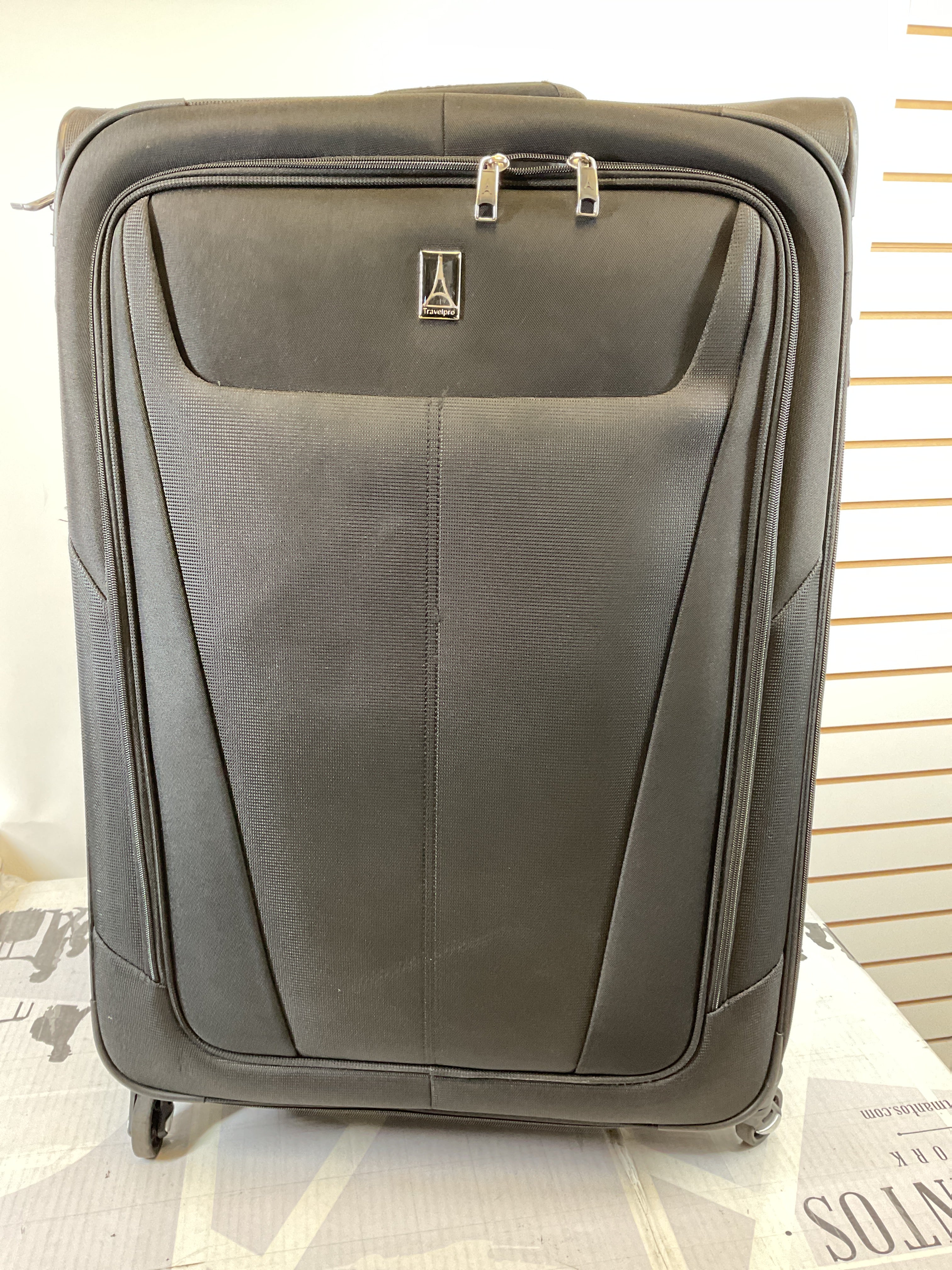 Travelpro Maxlite 5 Softside Expandable Luggage with 4 Spinner Wheels, Lightweight Suitcase, Men and Women ( Black , Checked-Large 29-Inch ) Black Checked Large 29 Inch U42