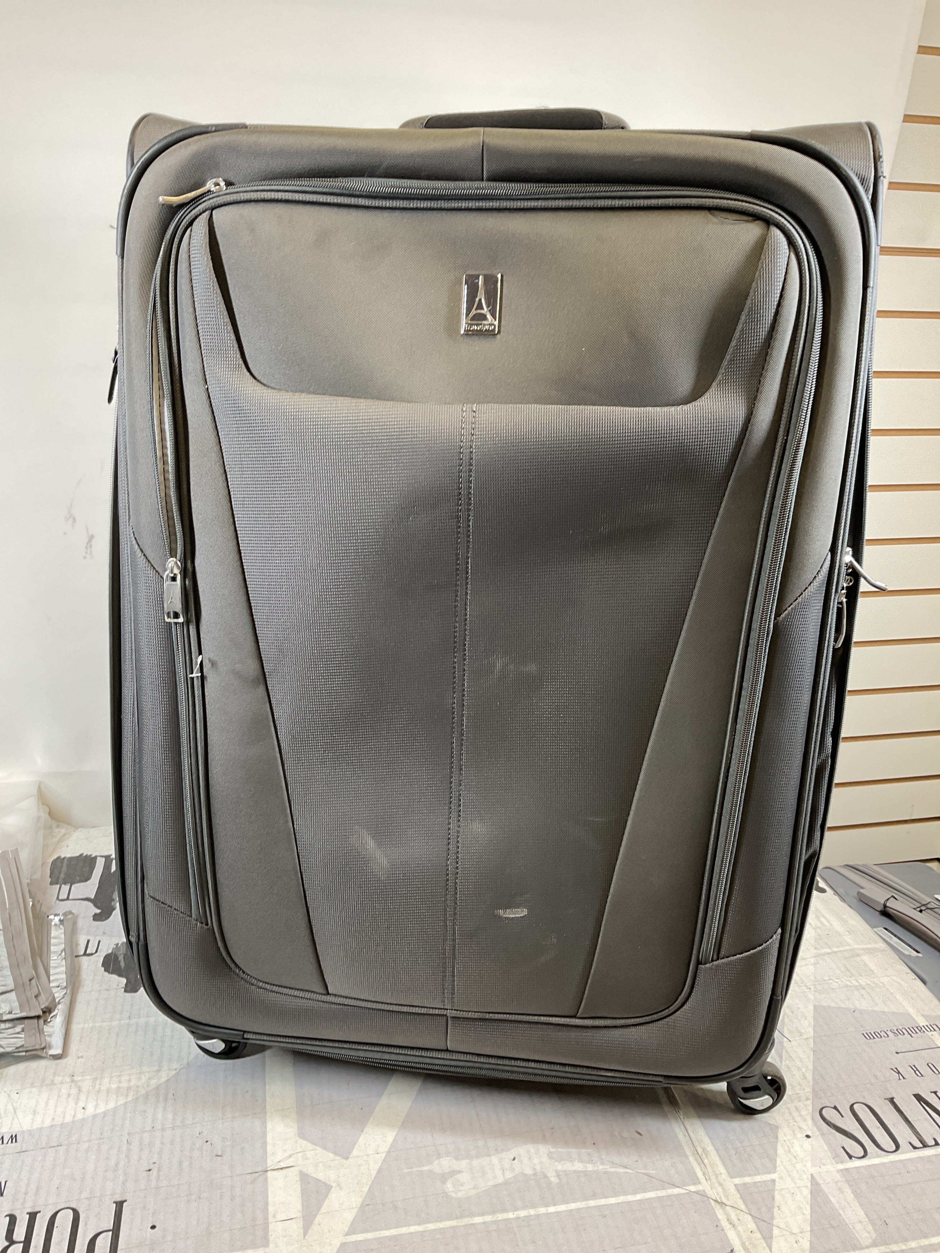 Travelpro Maxlite 5 Softside Expandable Luggage with 4 Spinner Wheels, Lightweight Suitcase, Men and Women ( Shadow Grey , Checked-Large 29-Inch ) Shadow Grey Checked Large 29 Inch U18