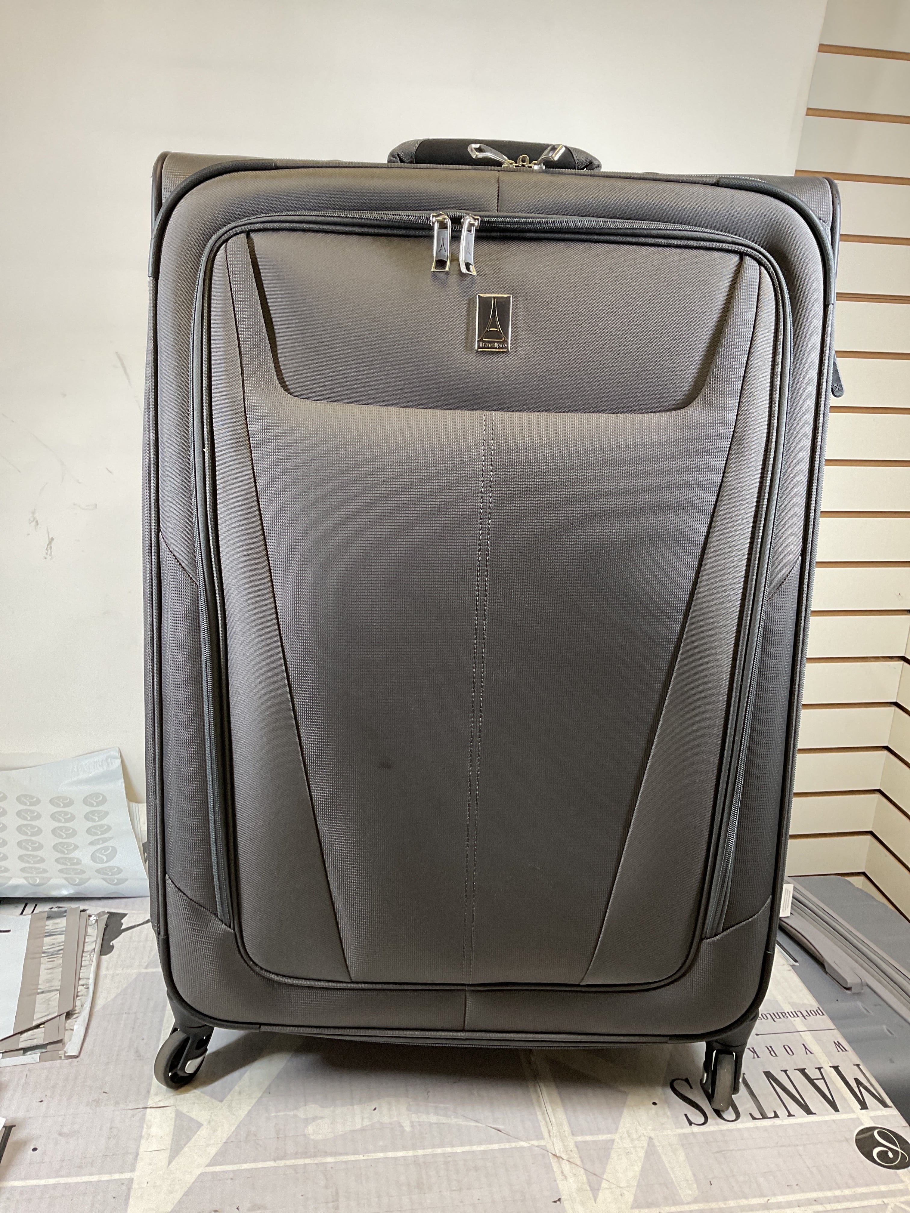 Travelpro Maxlite 5 Softside Expandable Luggage with 4 Spinner Wheels, Lightweight Suitcase, Men and Women ( Shadow Grey , Checked-Large 29-Inch ) Shadow Grey Checked Large 29 Inch U20