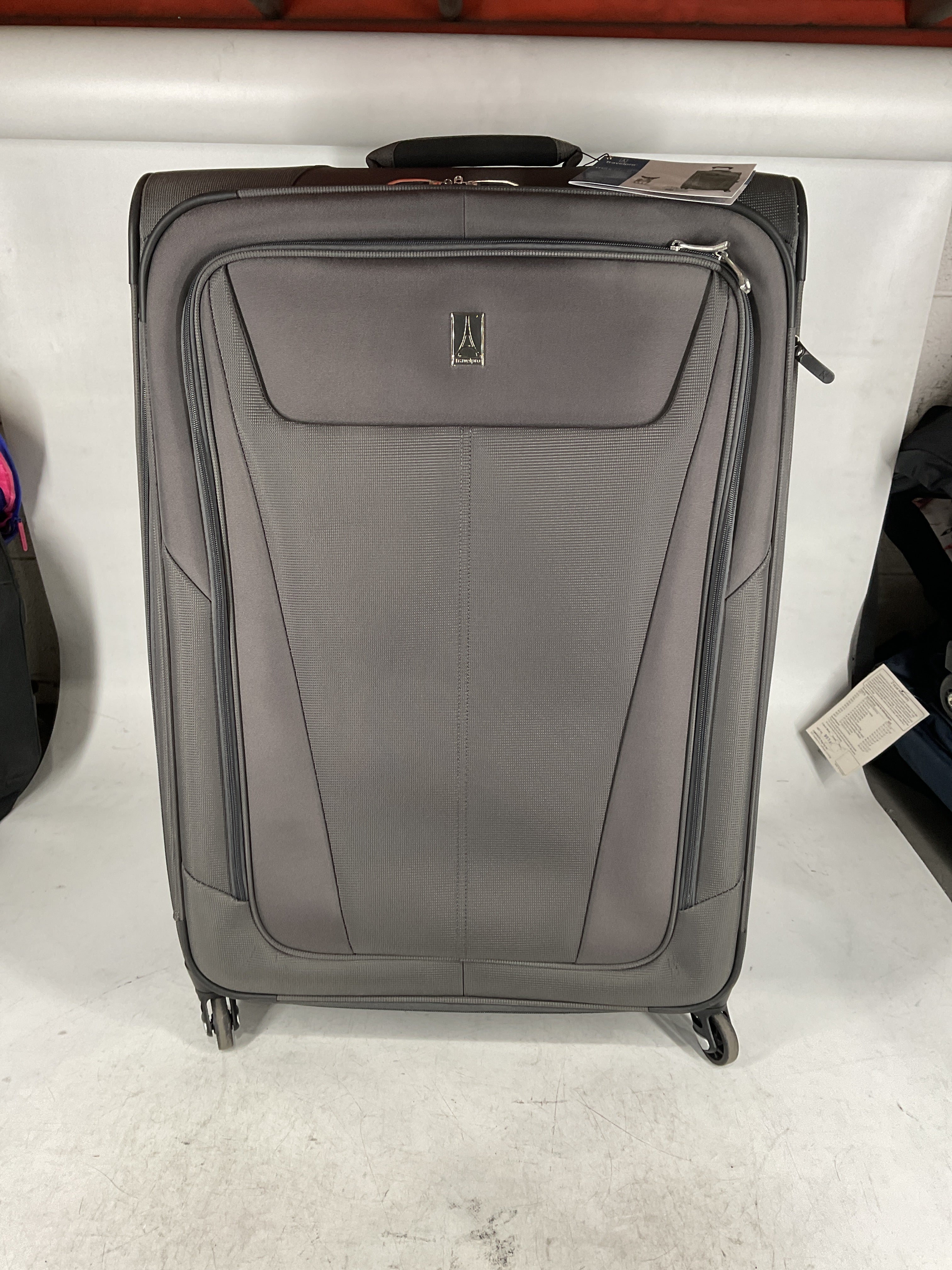 Travelpro Maxlite 5 Softside Expandable Luggage with 4 Spinner Wheels, Lightweight Suitcase, Men and Women U5
