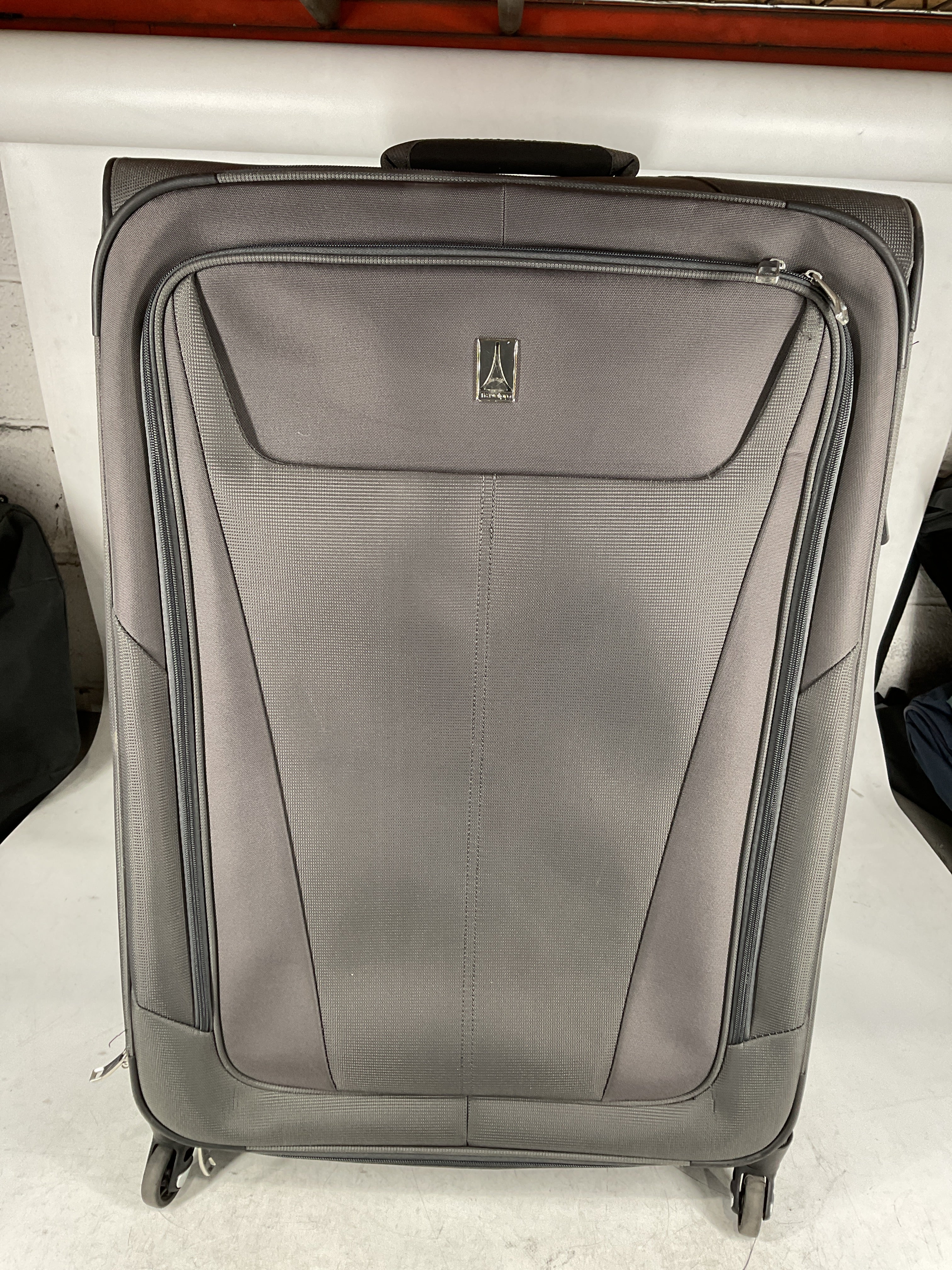 Travelpro Maxlite 5 Softside Expandable Luggage with 4 Spinner Wheels, Lightweight Suitcase, Men and Women Shadow Grey Checked Large 29 Inch U6