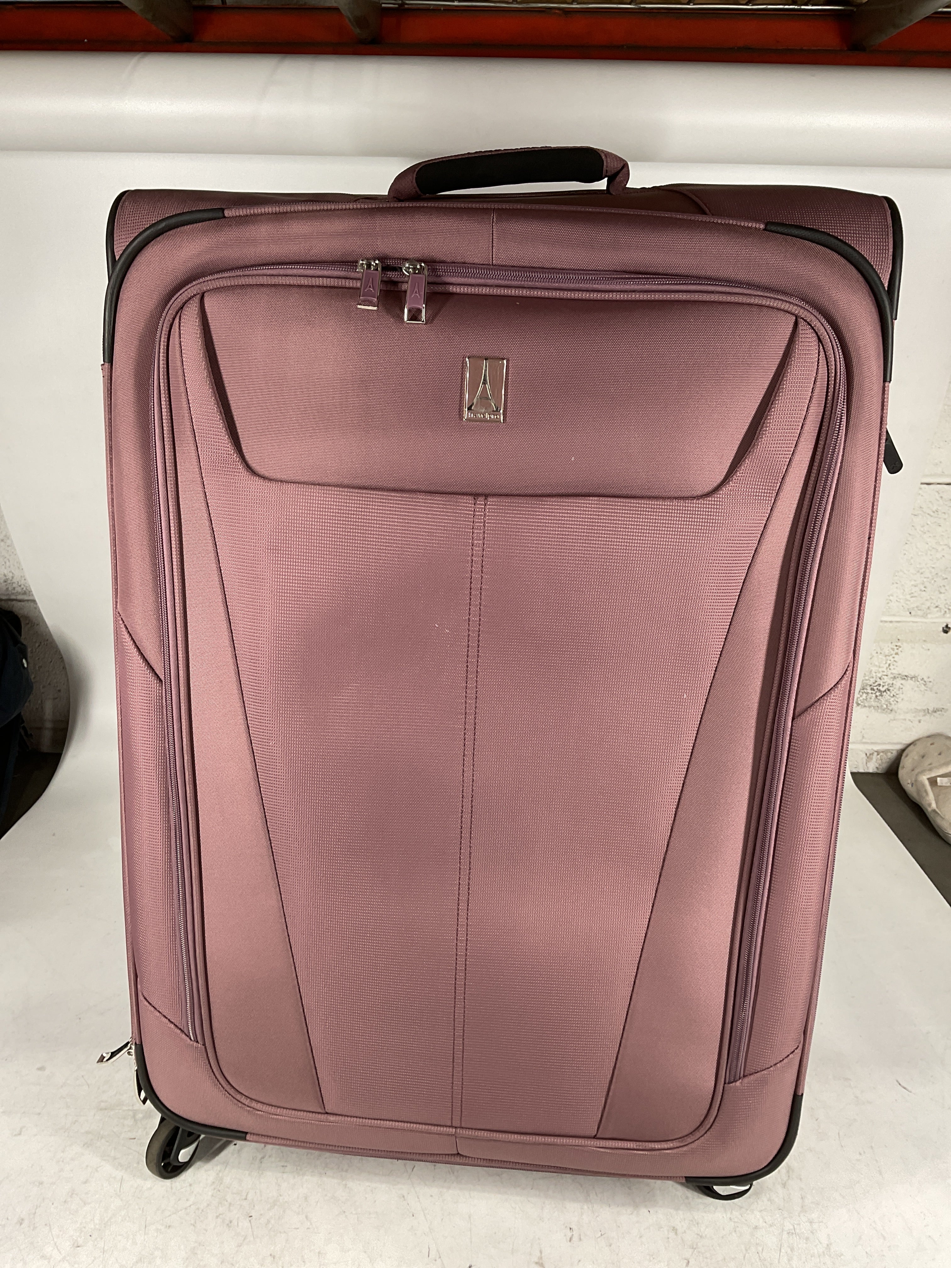 Travelpro Maxlite 5 Softside Expandable Luggage with 4 Spinner Wheels, Lightweight Suitcase, Men and Women U4
