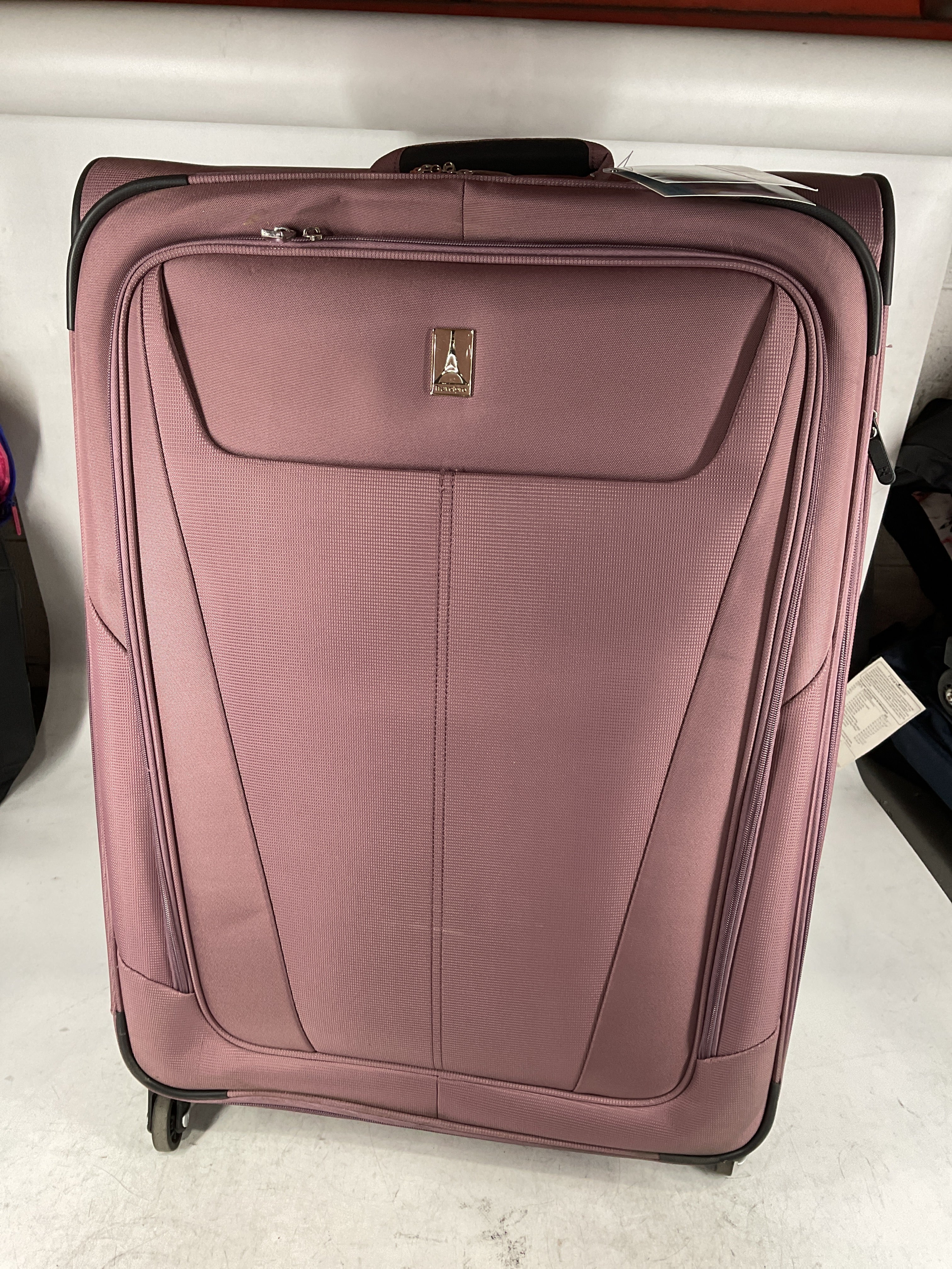 Travelpro Maxlite 5 Softside Expandable Luggage with 4 Spinner Wheels, Lightweight Suitcase, Men and Women U6